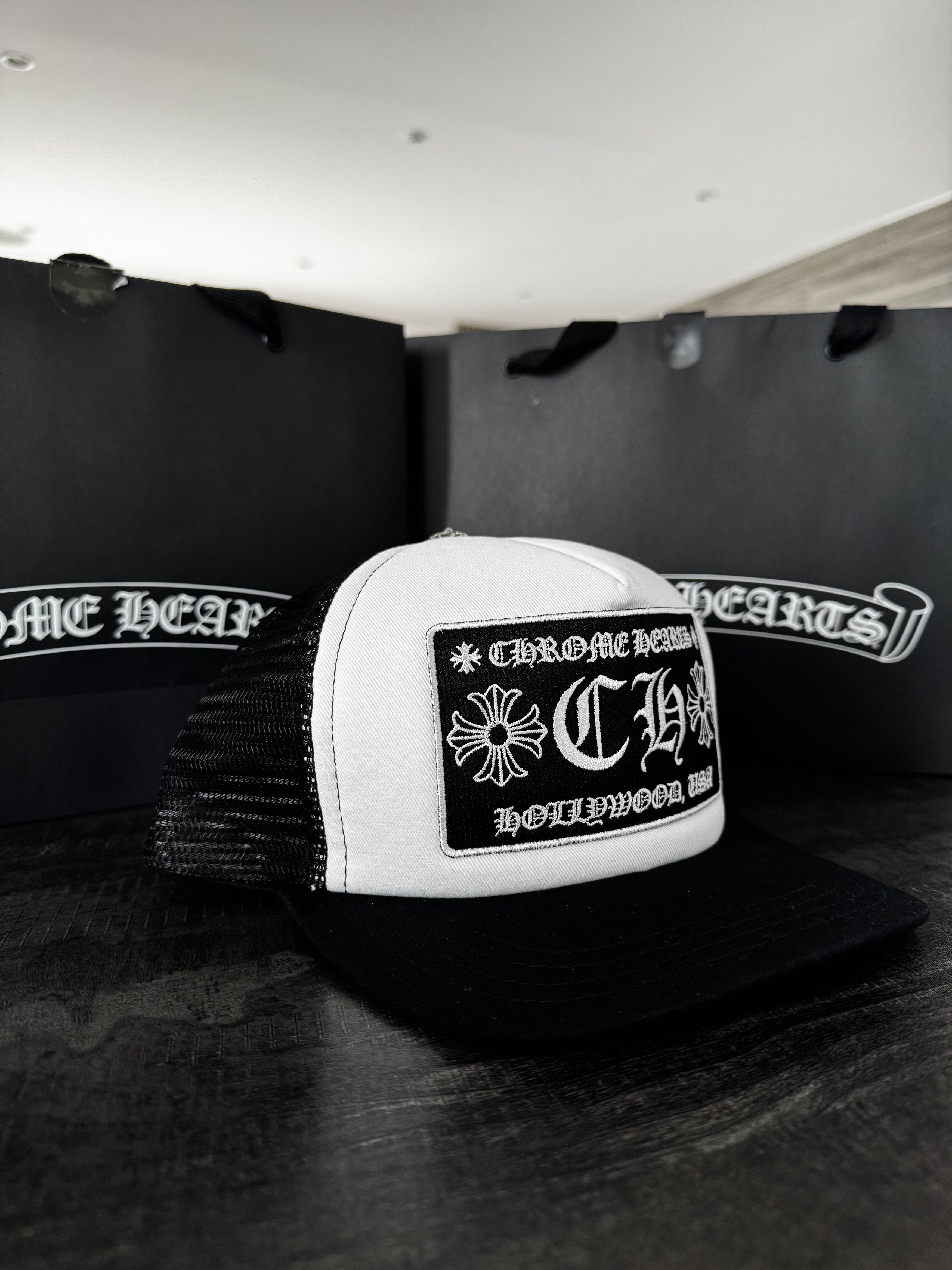 Chrome Hearts CH Hollywood Trucker Hat White Size ONE SIZE - 2 Thumbnail