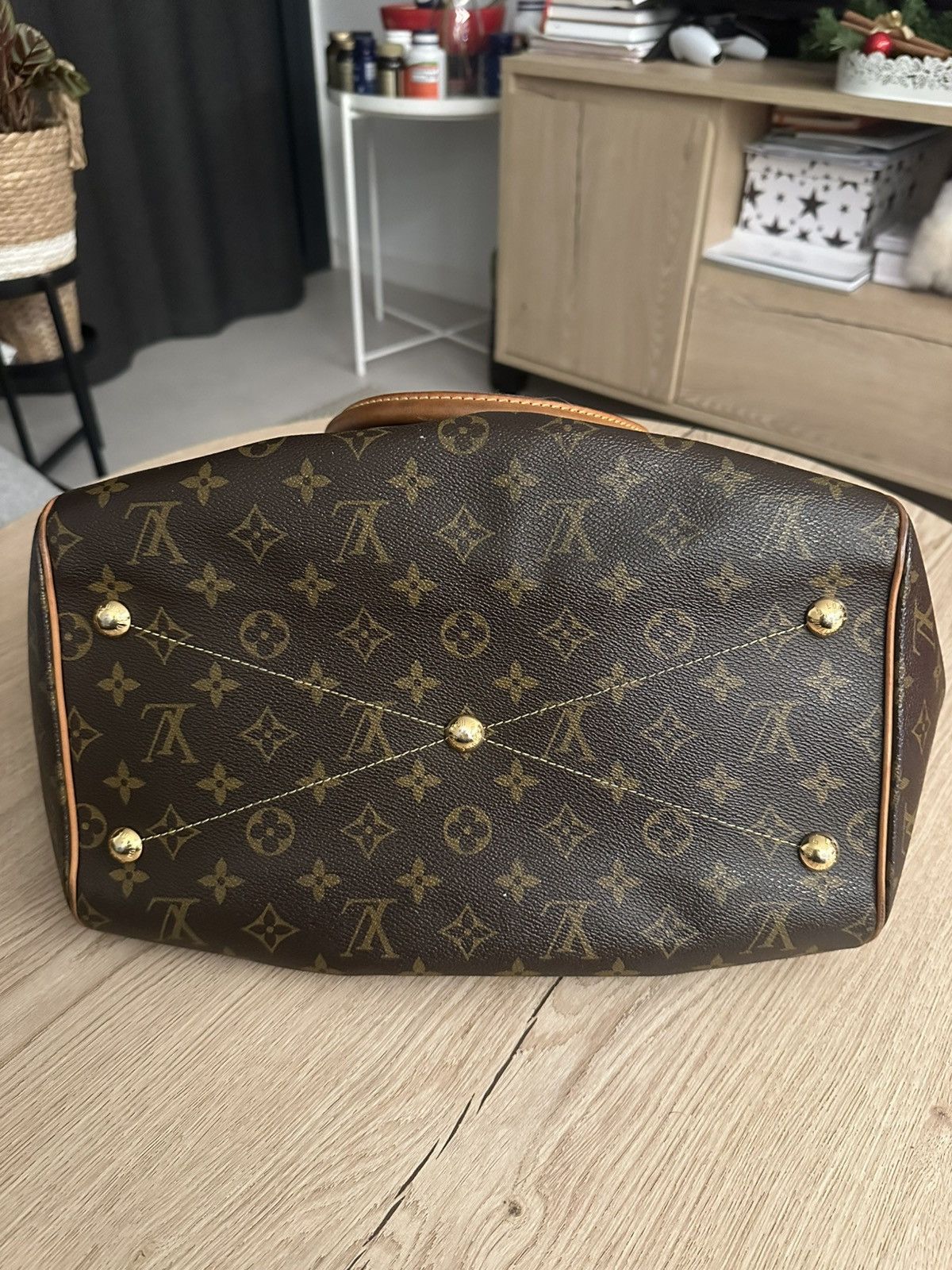 Louis Vuitton Louis Vuitton Monogram Canvas Tivoli GM bag Size ONE SIZE - 4 Thumbnail