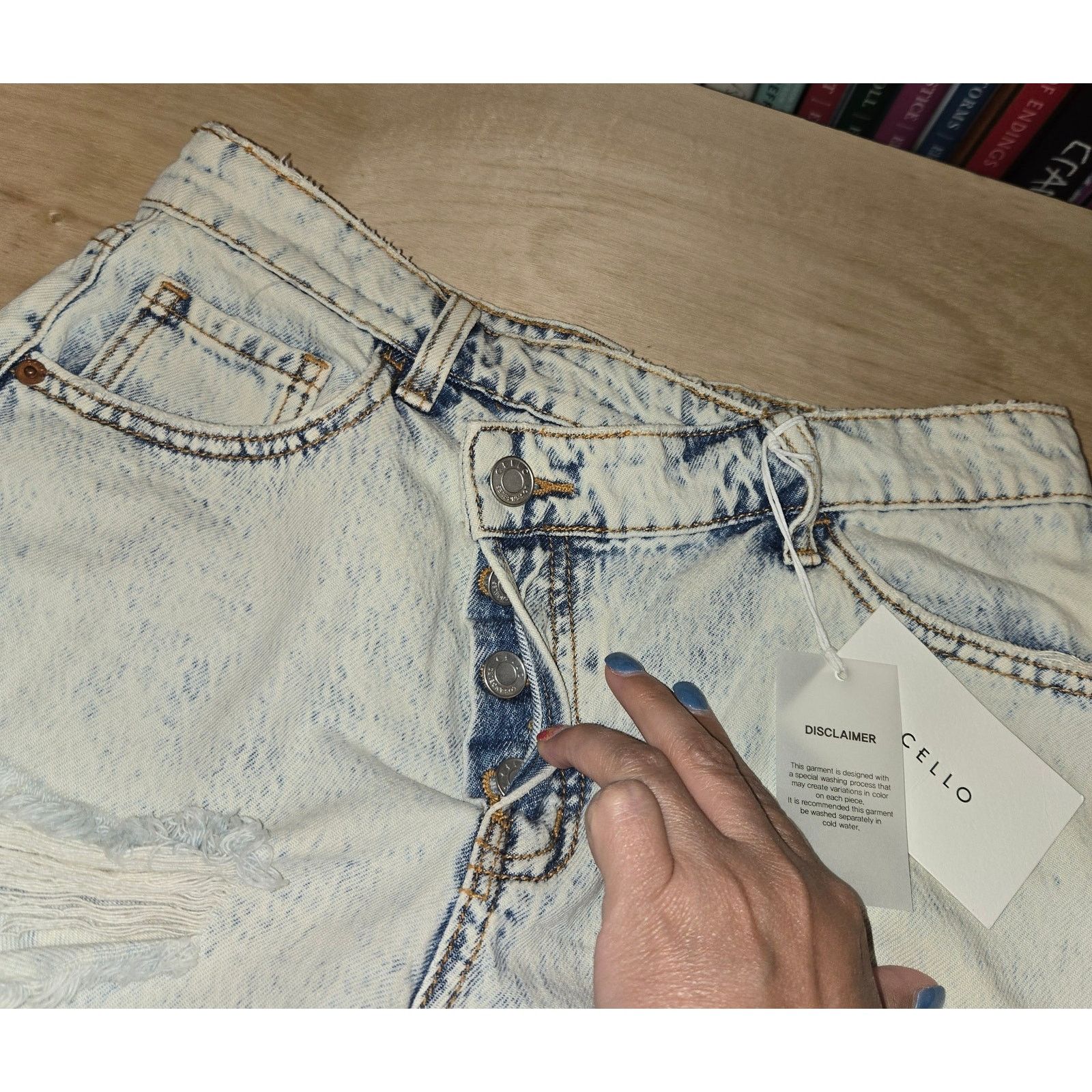 Other NWT Cello Jean cutoff shorts sz S asymmetrical fly acid wash Size 28" / US 6 / IT 42 - 2 Thumbnail
