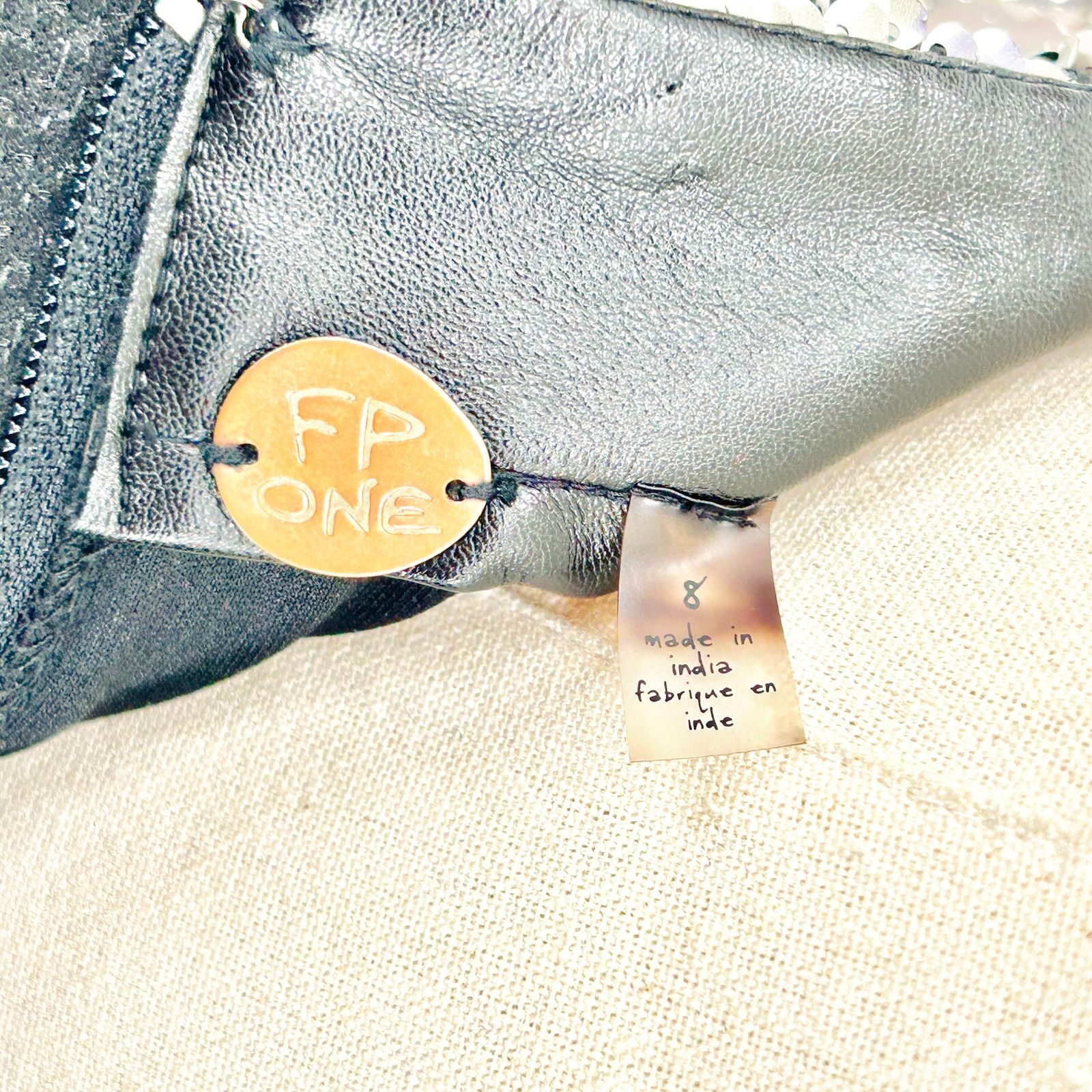 Free People Free People FP One Silver Black Reversible Sequin Mini Skirt Size 30" / US 8 / IT 44 - 5 Thumbnail