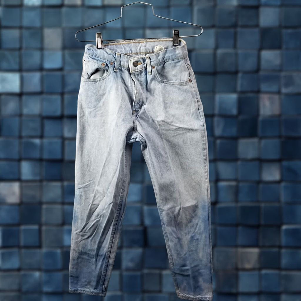 Levi's Vintage Levi’s 550 Relaxed Fit Tapered Leg Mom Jeans 26X26 Blue Denim Womens 1990s Grunge USA Short Size 26" / US 2 / IT 38 - 1 Thumbnail