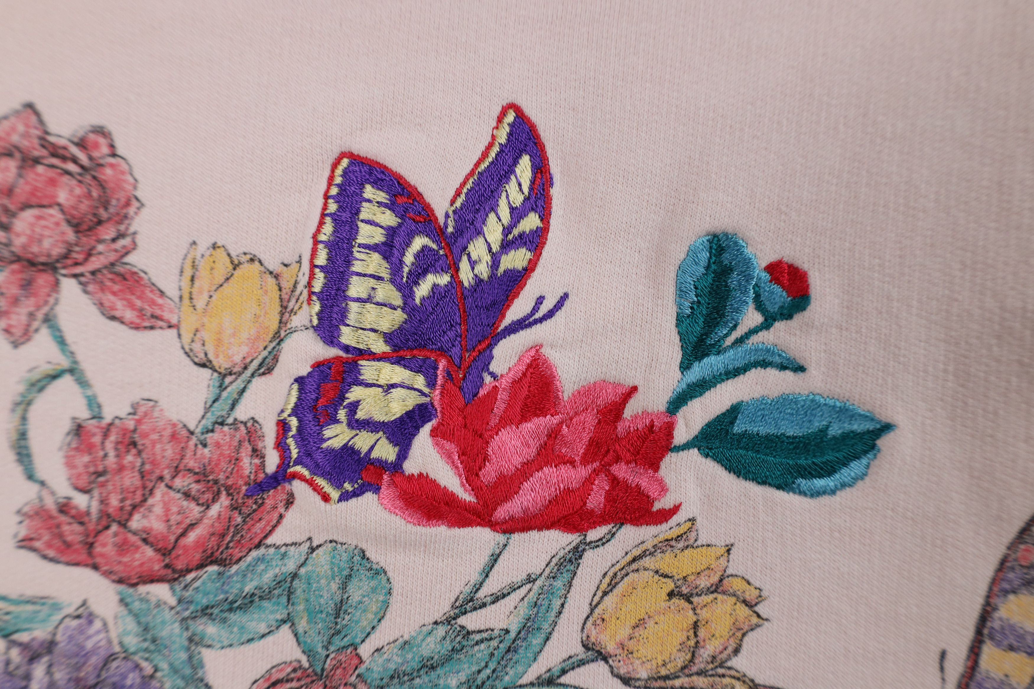 Vintage Vintage 90s Streetwear Butterfly Flower Sweatshirt Pink Size XL / US 12-14 / IT 48-50 - 5 Thumbnail