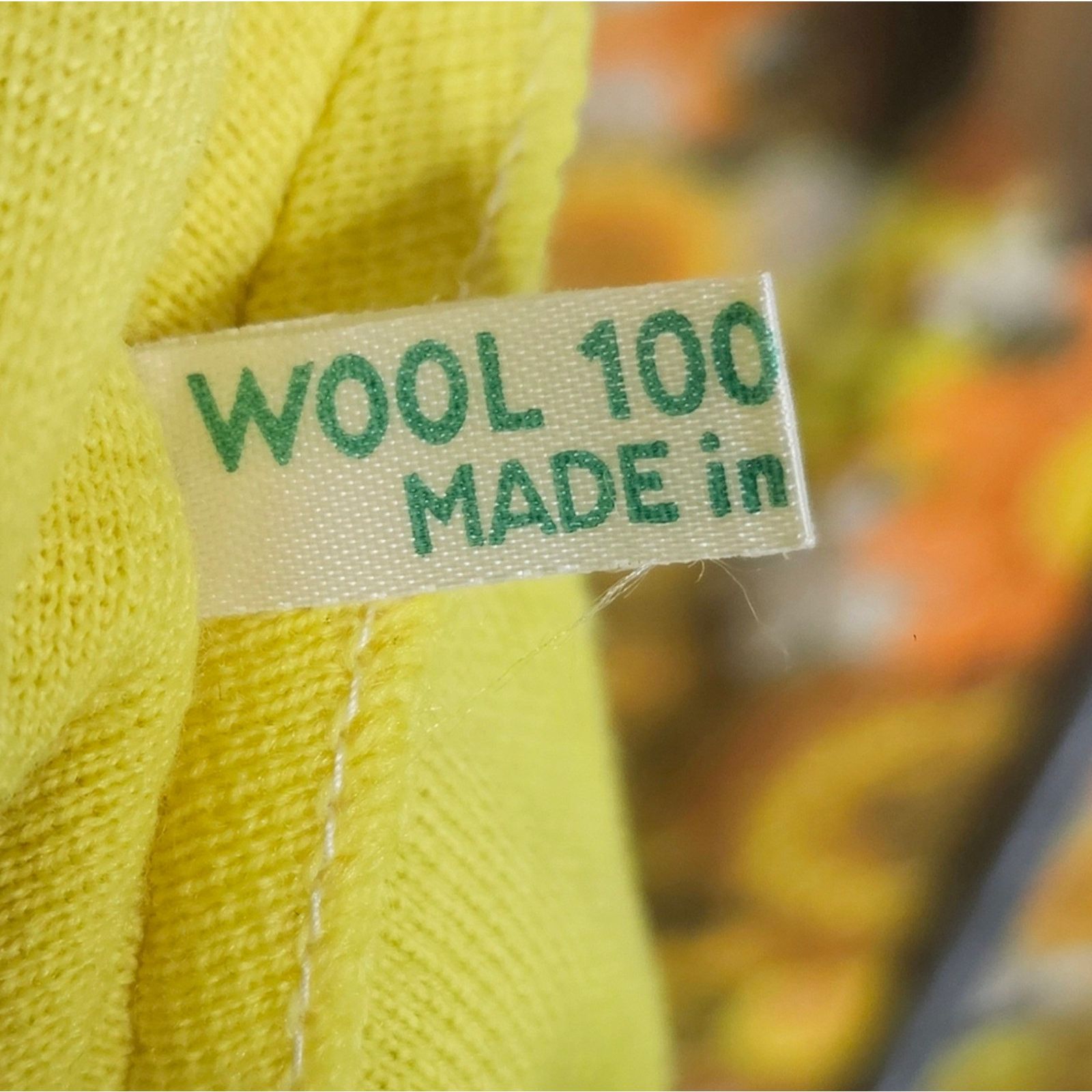Vintage Vintage Italian Mod 100% Wool Yellow Shirt Dress, size 10 Size L / US 10 / IT 46 - 5 Thumbnail