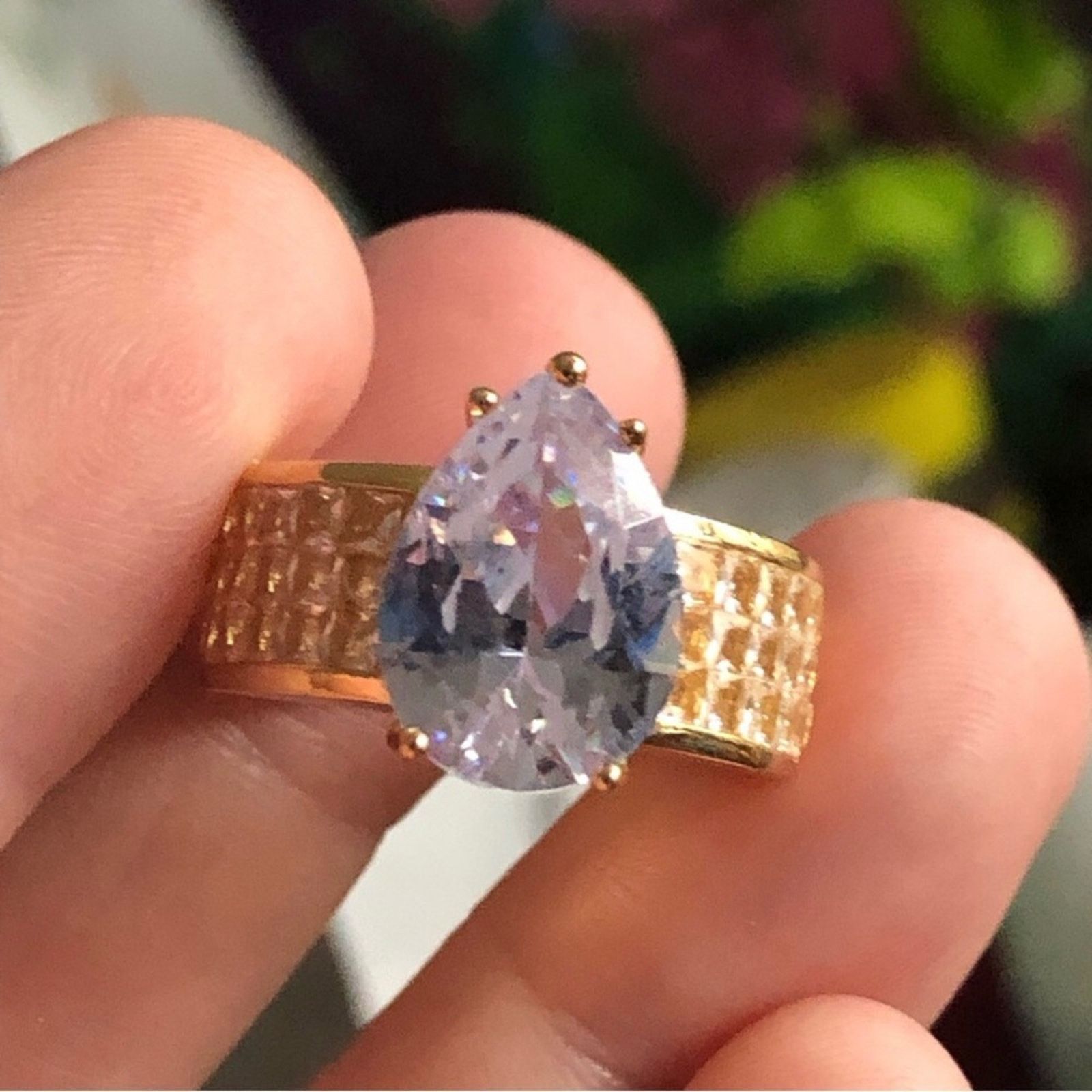 Jewelry Women’s teardrop cubic zirconia 18kt gold cocktail ring 10 Size ONE SIZE - 10 Thumbnail