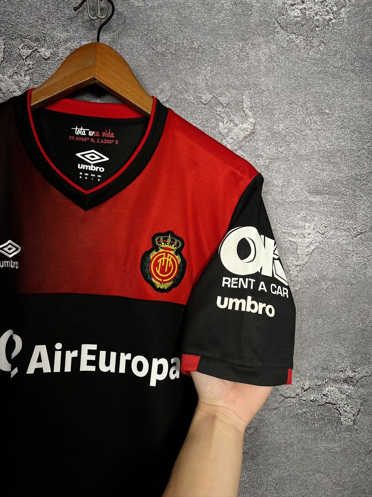Umbro Umbro Mallorca 2016/17 Jersey T-shirt Size M Size US M / EU 48-50 / 2 - 4 Thumbnail