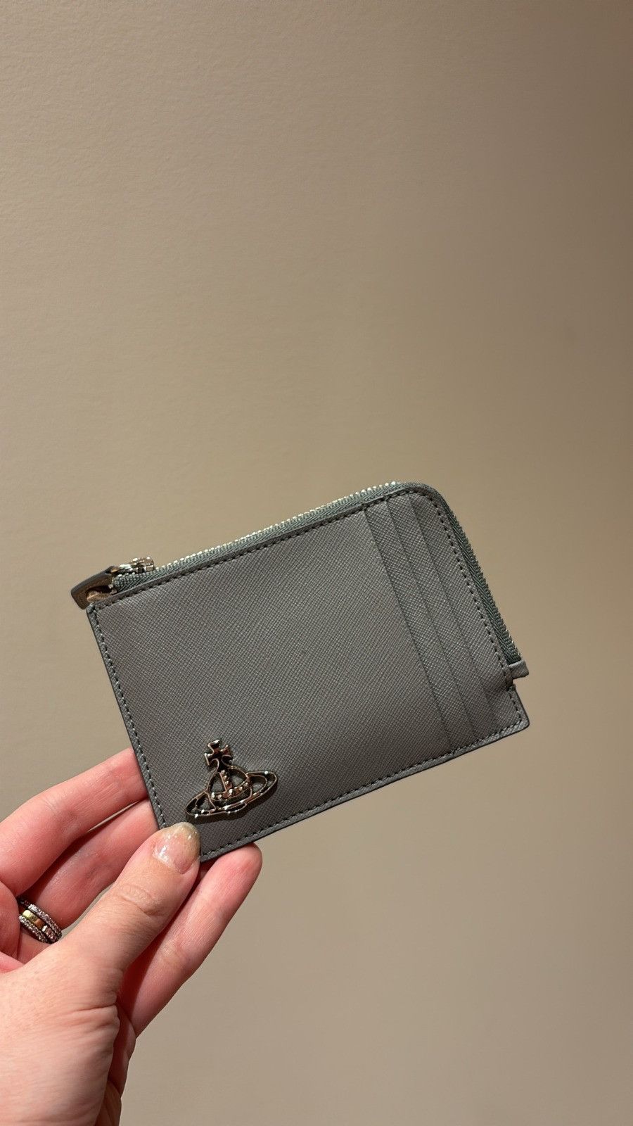 Vivienne Westwood o1f1d3z1225 Size: OS / Zip Card Holder in Grey Saffiano Size ONE SIZE - 1 Preview