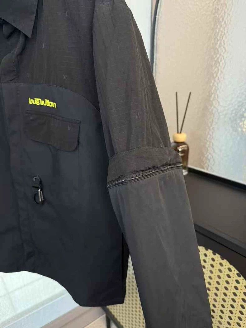 Louis Vuitton Louis Vuitton Full-print sleeve detachable jacket Size US XL / EU 56 / 4 - 5 Thumbnail