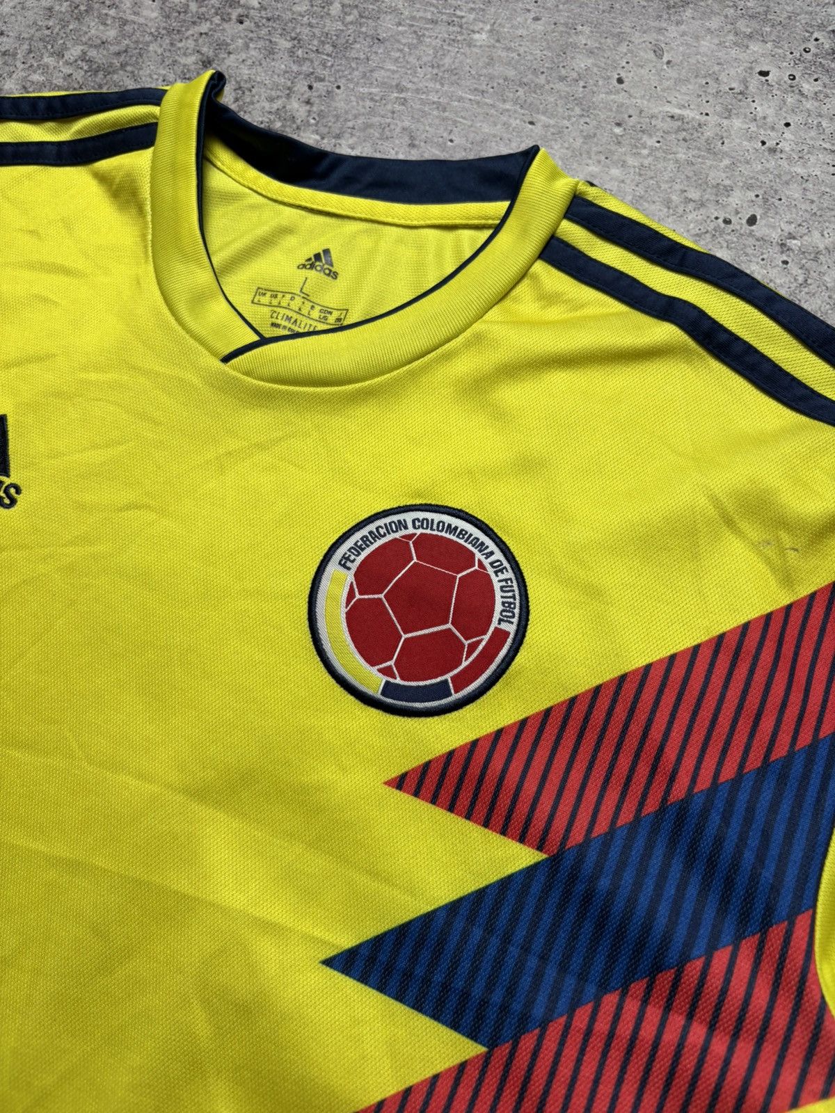 Adidas Vintage Adidas Colombiana Jersey Size US L / EU 52-54 / 3 - 5 Thumbnail