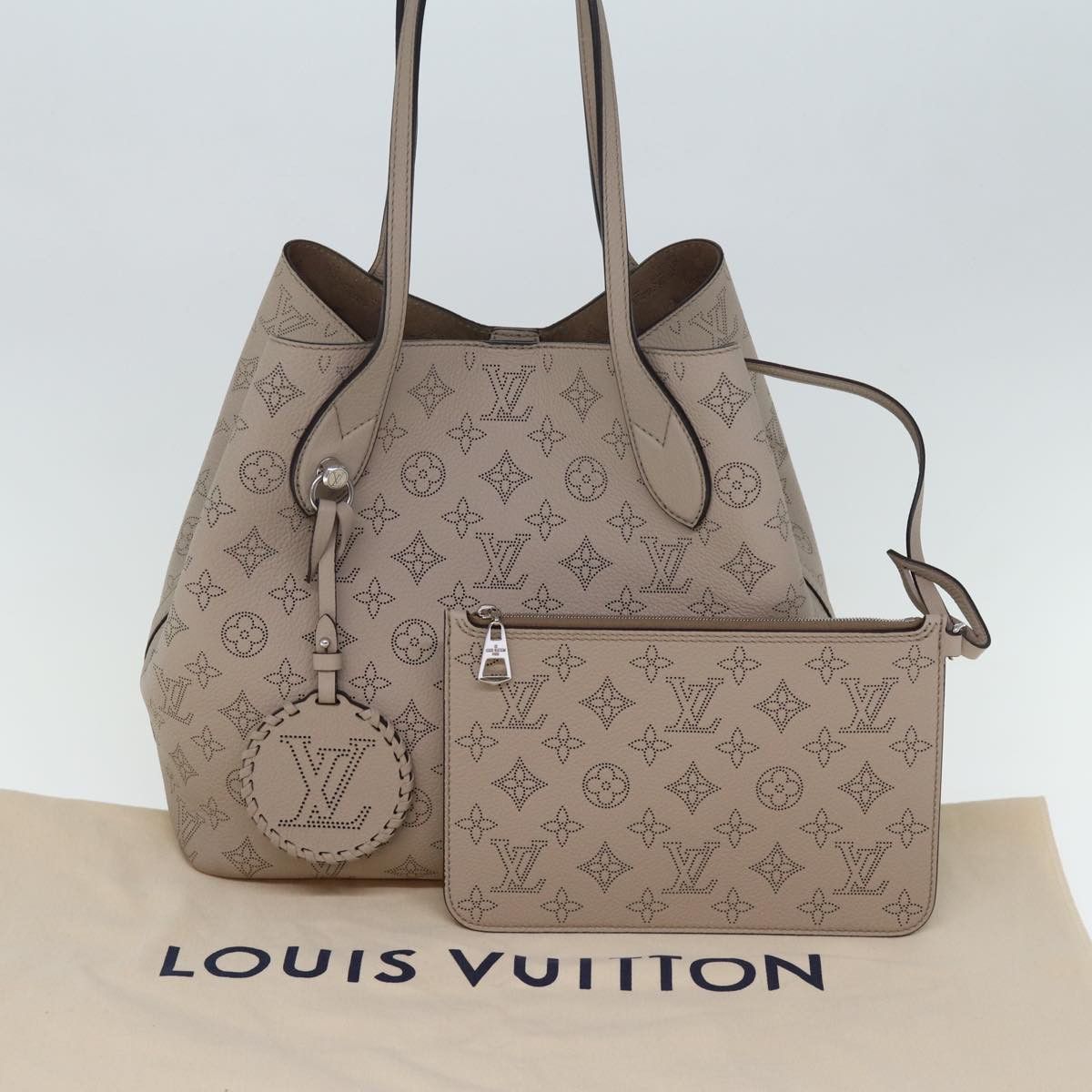 Louis Vuitton LOUIS VUITTON Monogram Mahina Blossom MM Tote Bag Galle Size ONE SIZE - 12 Thumbnail