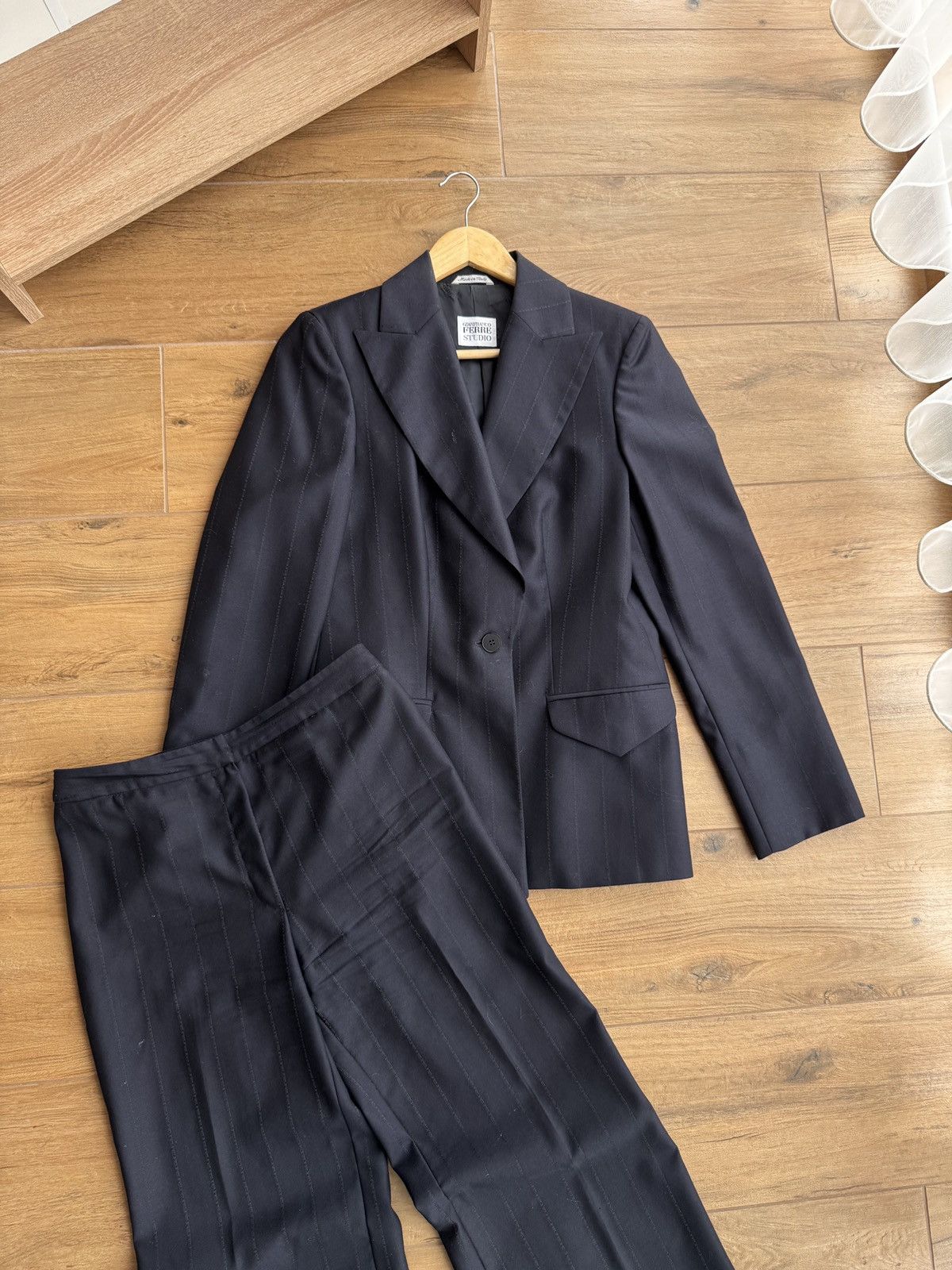 Vintage Vintage Gianfranco Ferre Studio Luxury Pants&Blazer W' Suit Size M / US 6-8 / IT 42-44 - 2 Thumbnail