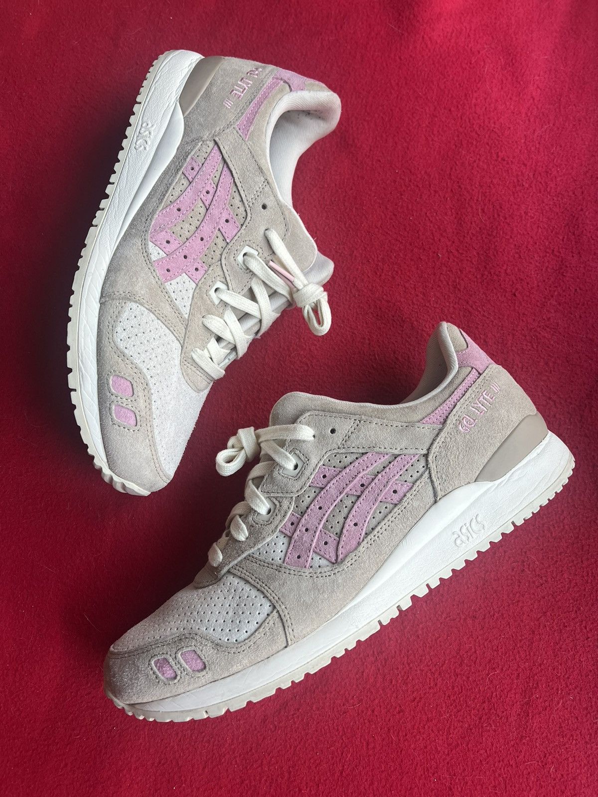 Asics ASICS Gel-Lyte III Wood Crepe Plum Blossom Size US 10.5 / EU 43-44 - 1 Thumbnail