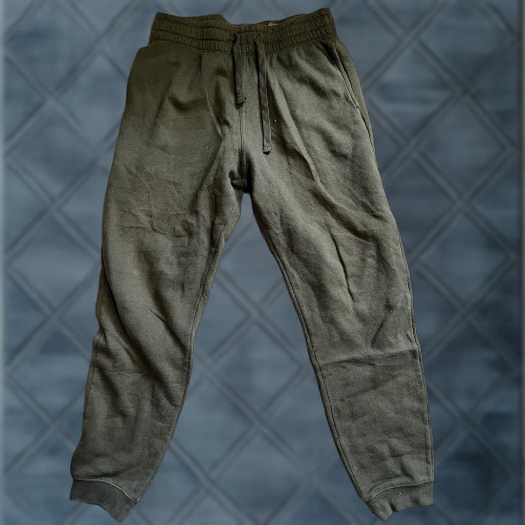 H&M H&M Sweatpants Slim Regular Fit Green Solid Joggers Pants Men S Regular Size Green Sweatpants Slimming Activewear Mens Size US 29 - 1 Thumbnail