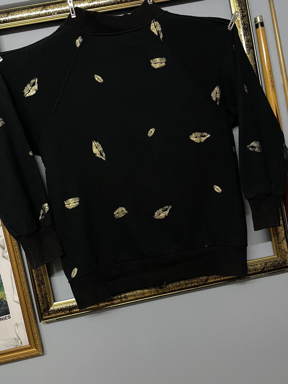 Vintage Vintage 1990s History Of Punk Artisanal Kiss Sunfaded Hoodie Size US M / EU 48-50 / 2 - 8 Thumbnail