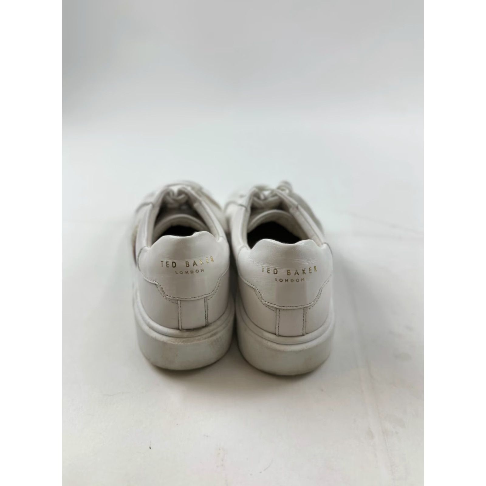 Ted Baker Ted Baker Sneakers Womens US 8.5 EU 39 White Metallic Detail Webbing Trainers Shoes Casual Size US 9 / IT 39 - 4 Thumbnail