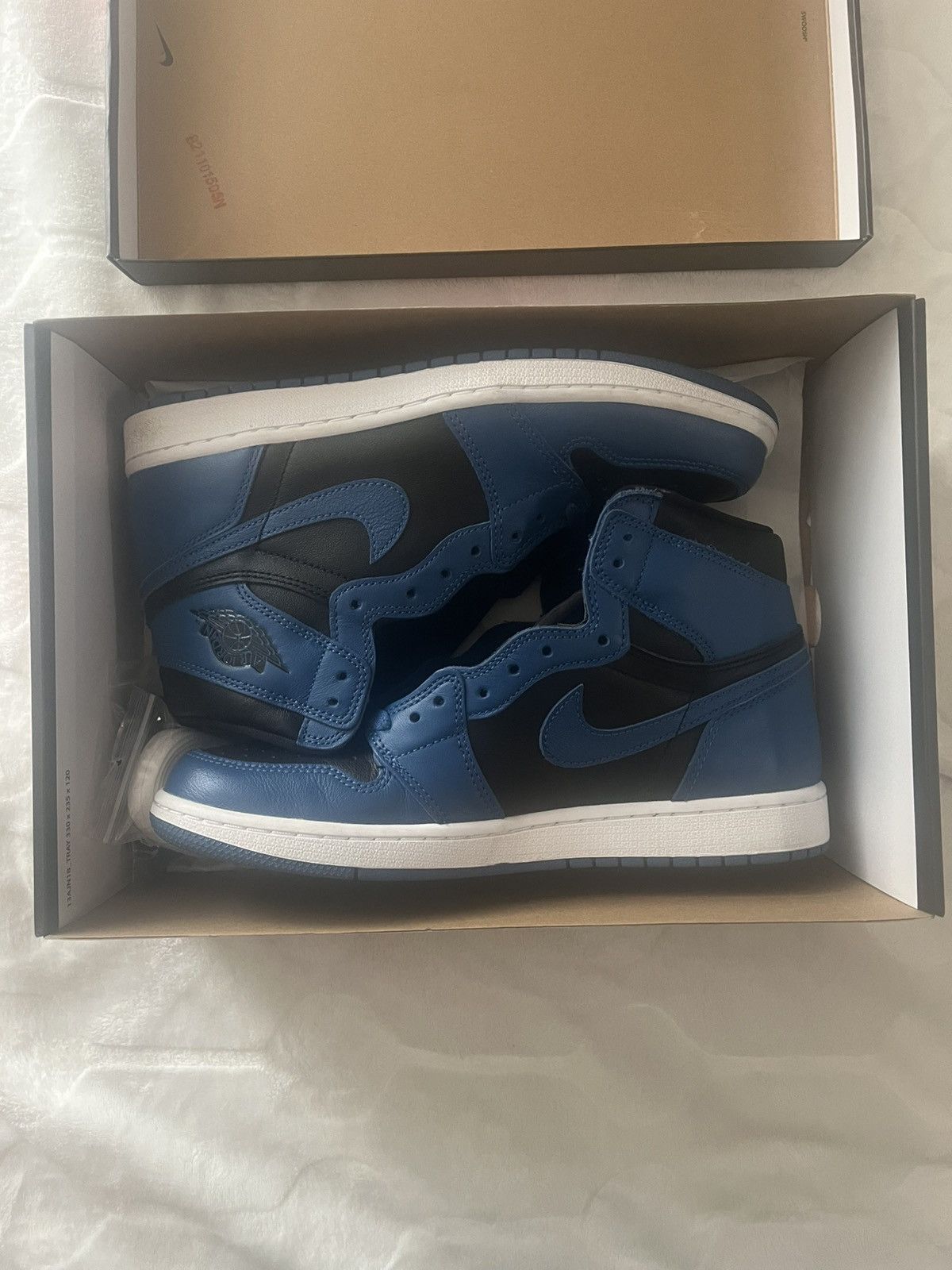Jordan Brand Jordan 1 High OG Royal Blue Size US 10 / EU 43 - 2 Thumbnail