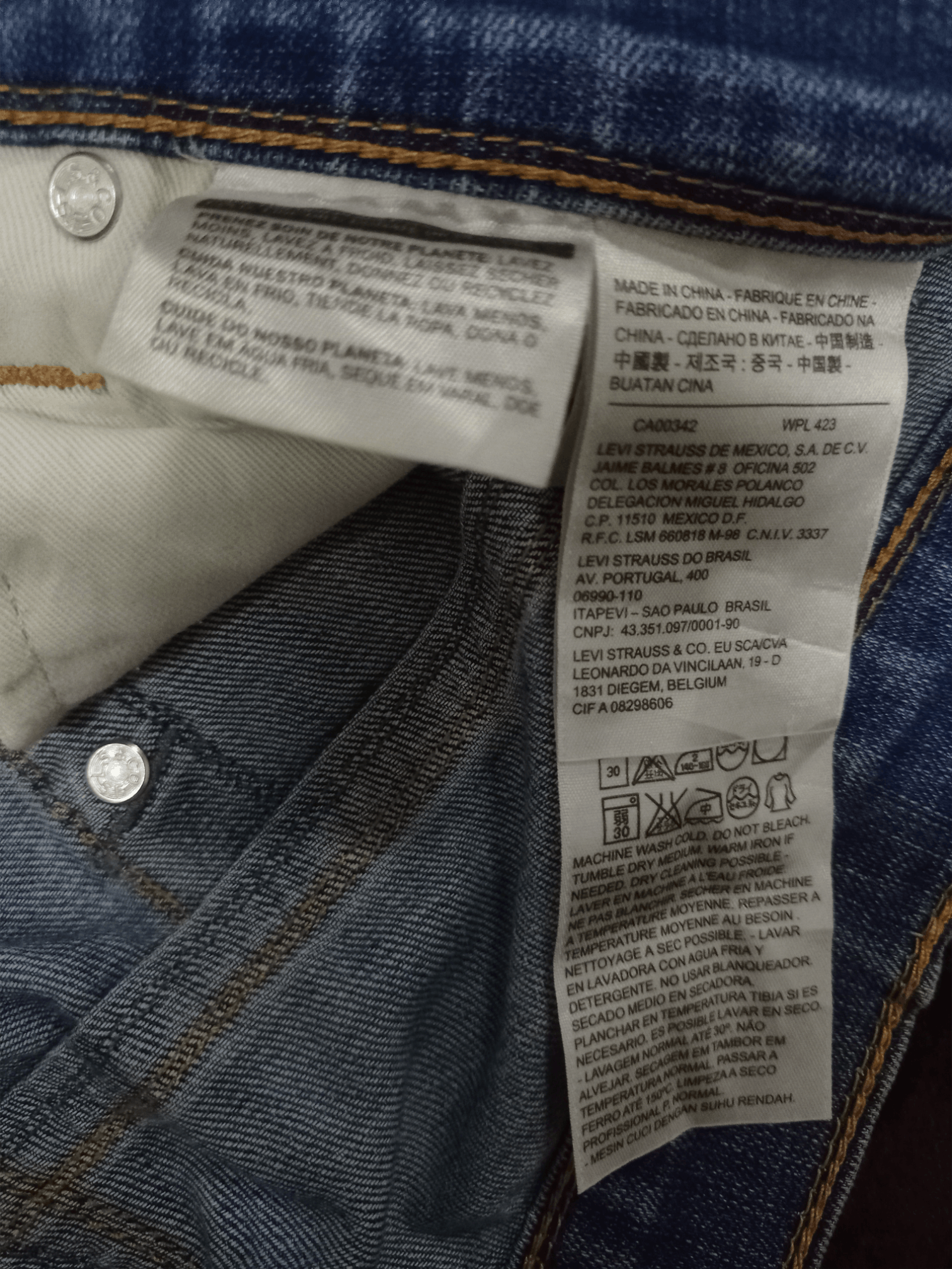Levi's × Levi's Vintage Clothing Vintage Levis 501 Blue Wash Distressed Baggy Jeans 32x29 Size US 32 / EU 48 - 13 Thumbnail