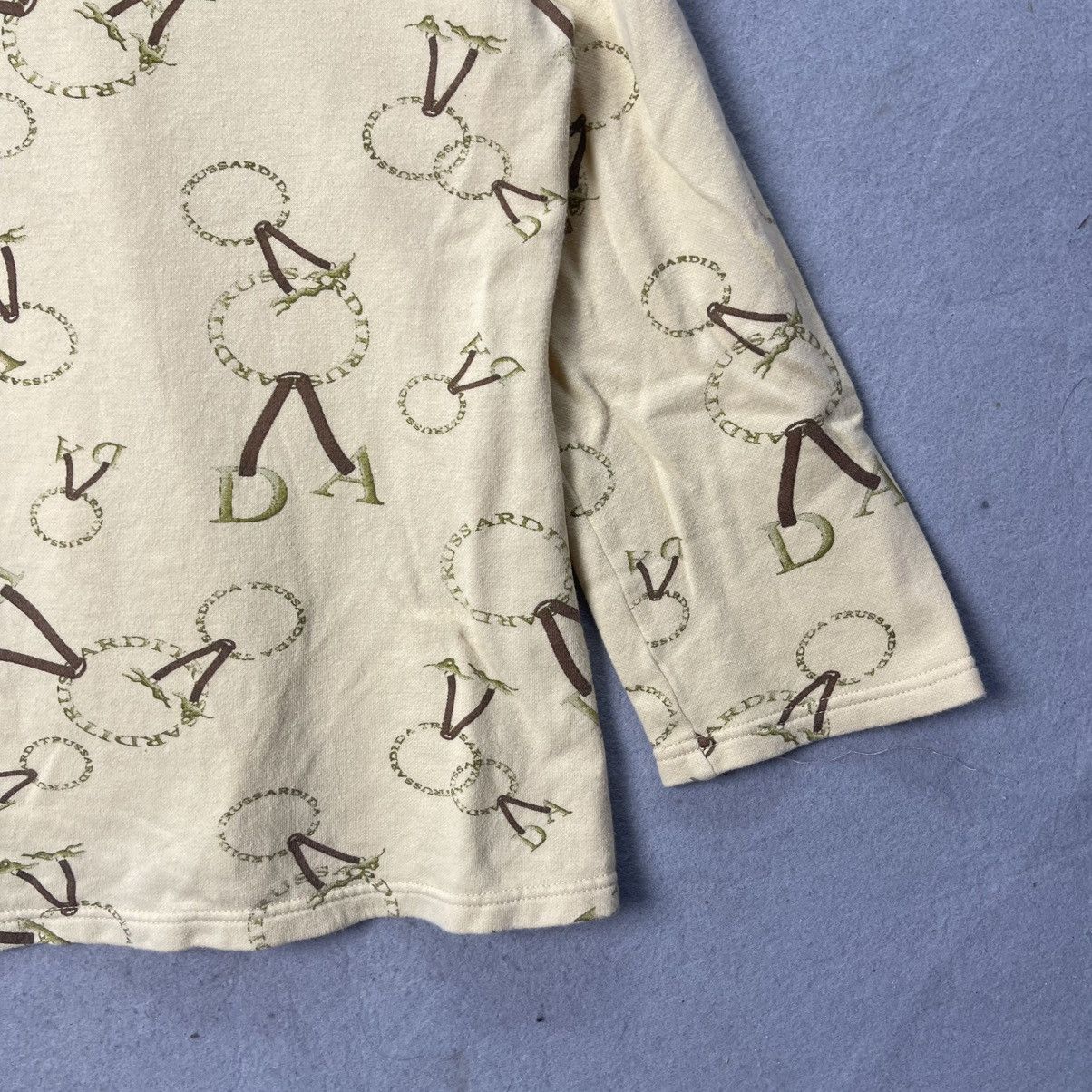 Trussardi Vintage Trussardi Monogram Pattern Sweatshirt Cream Beige Size L / US 10 / IT 46 - 4 Thumbnail