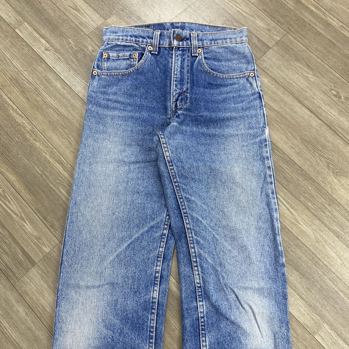 Levi's Vintage Clothing 1990s Vintage Levis 505 USA 28x34 Faded Blue Jeans Size US 28 / EU 44 - 2 Thumbnail