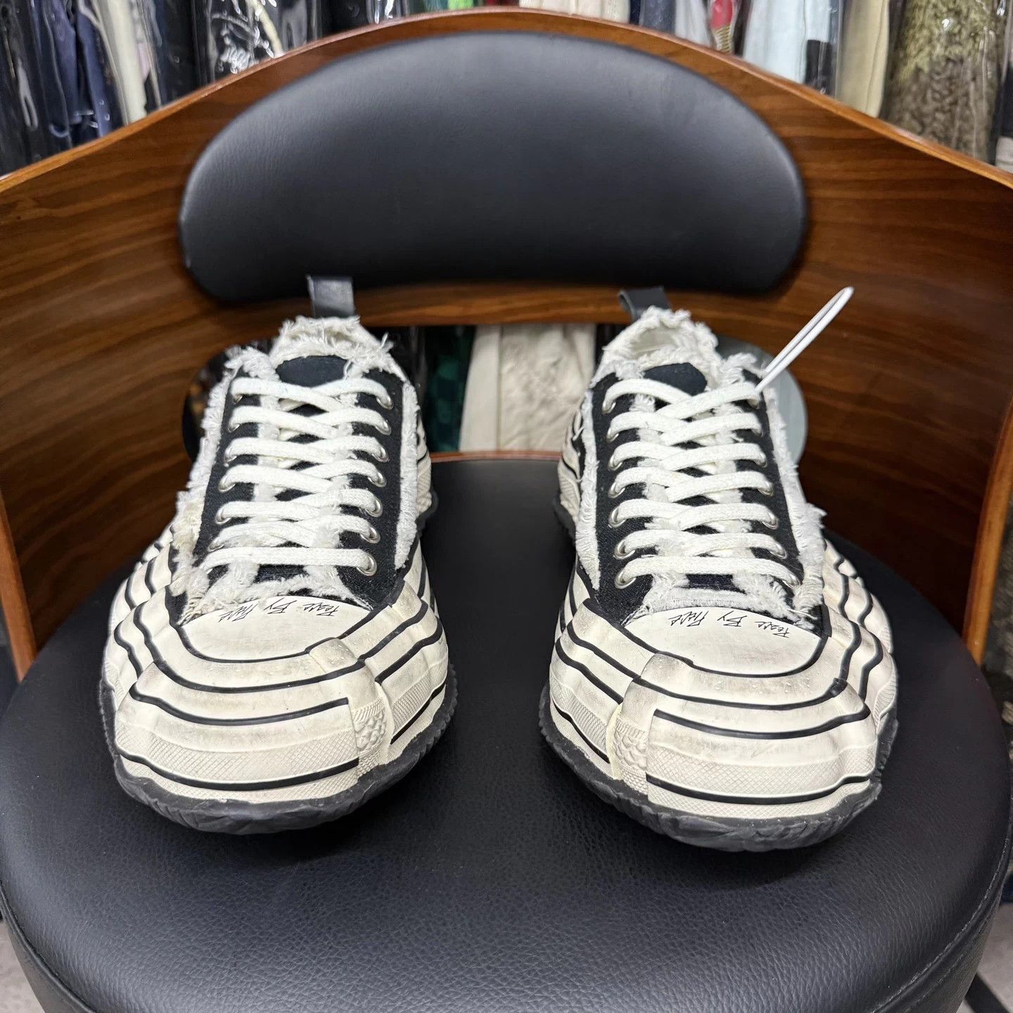 xVESSEL xVessel Distressed Black Tire 42 OG MINT Size US 9 / EU 42 - 2 Thumbnail