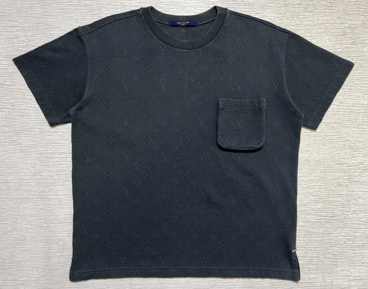 Louis Vuitton Louis Vuitton - 3D Pocket Monogram T-Shirt Size US XS / EU 42 / 0 - 1 Thumbnail
