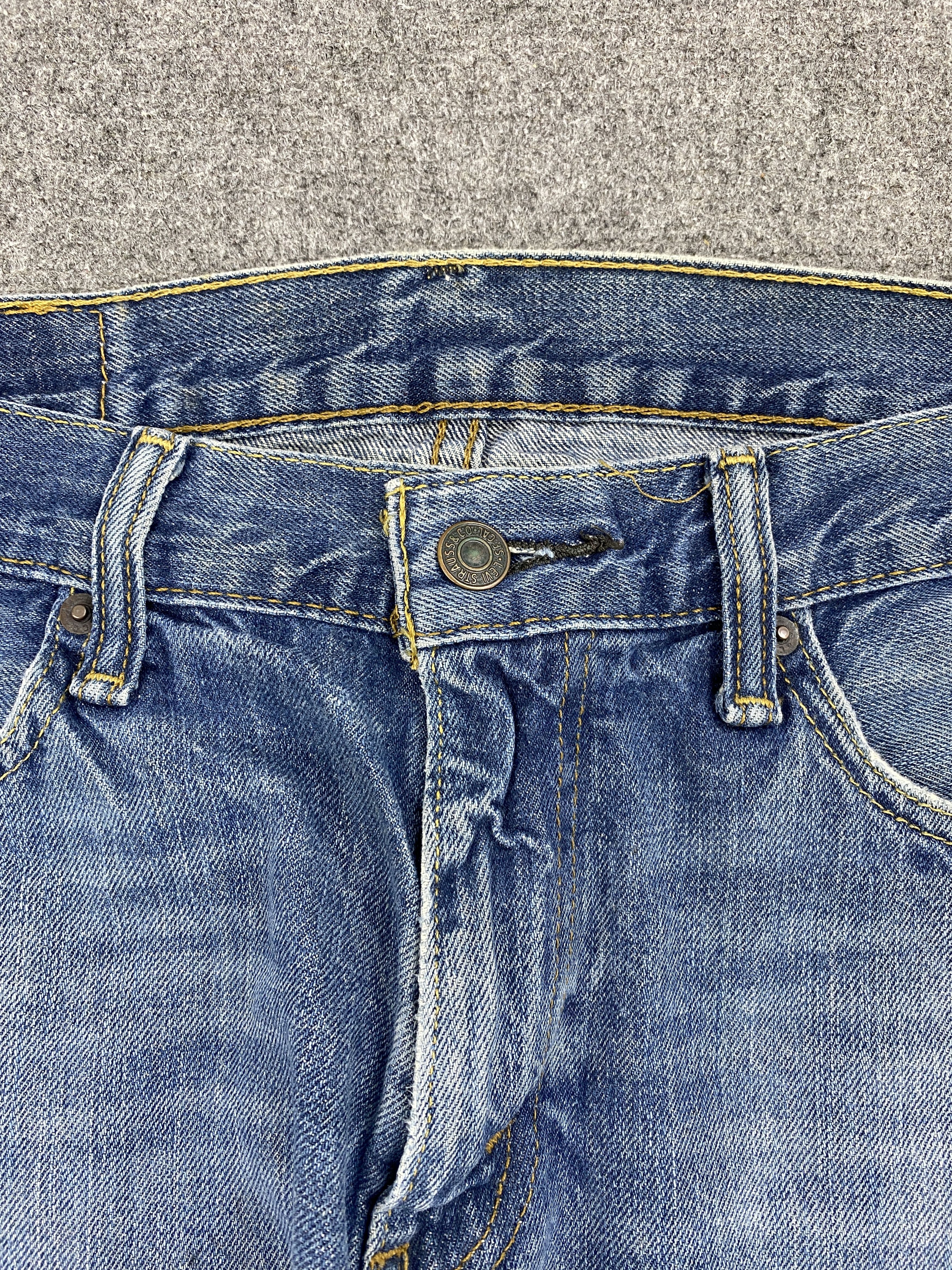 Levi's × Vintage Faded Blue Vintage Levis 514 Denim Jeans Size US 32 / EU 48 - 9 Thumbnail