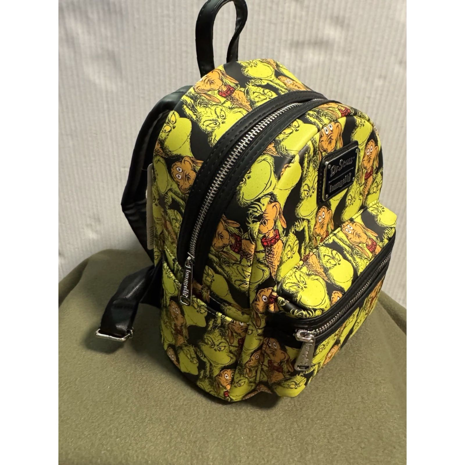 Vintage Loungefly Dr. Seuss The Grinch & Max Sketch Mini Backpack AOP Green NWT RARE Size ONE SIZE - 3 Thumbnail