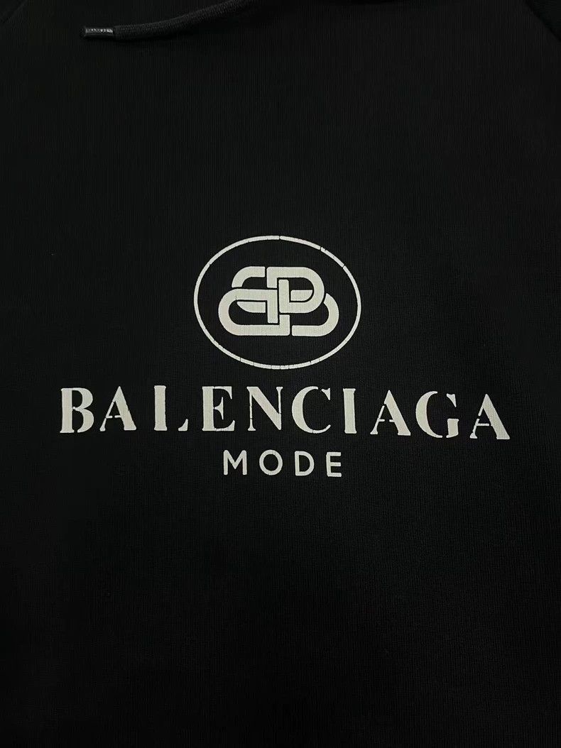 Balenciaga Balenciaga Logo Letter Printed Hooded Pocket Long Sleeve S Size US M / EU 48-50 / 2 - 3 Thumbnail
