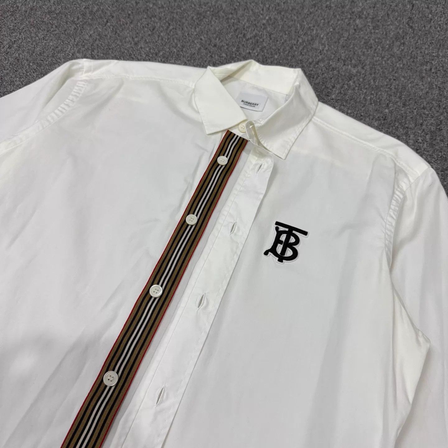Burberry Burberry White TB Embroidered Logo Shirt L 99 New Size L / US 10 / IT 46 - 3 Thumbnail