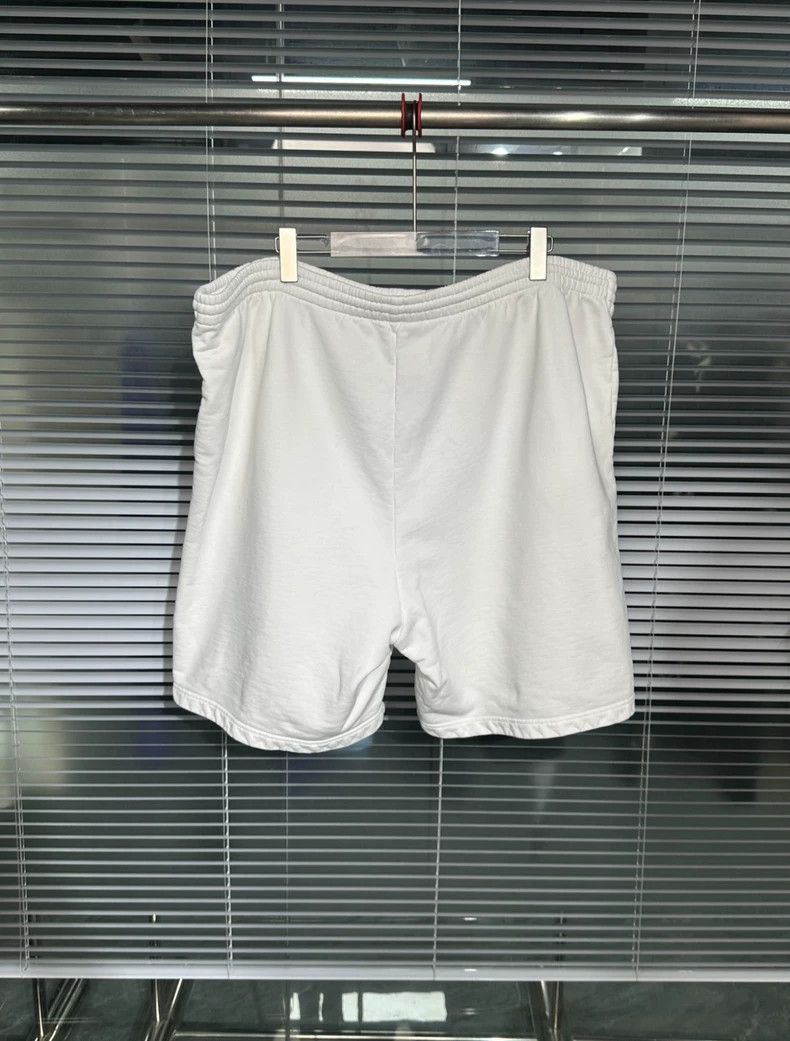 Balenciaga Balenciaga size M White + Embroidered Logo + Shorts Size US 27 - 4 Thumbnail