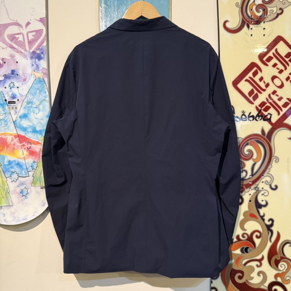 Emporio Armani Emporio Armani Travel Essentials Single-brested blazer Size 52R - 2 Thumbnail