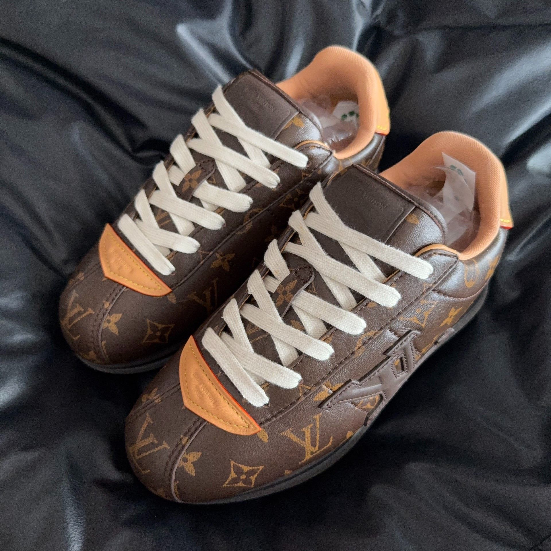 Louis Vuitton Louis Vuitton Brown Lowtop Sneakers 40 Men Size US 7.5 / EU 40-41 - 1 Thumbnail