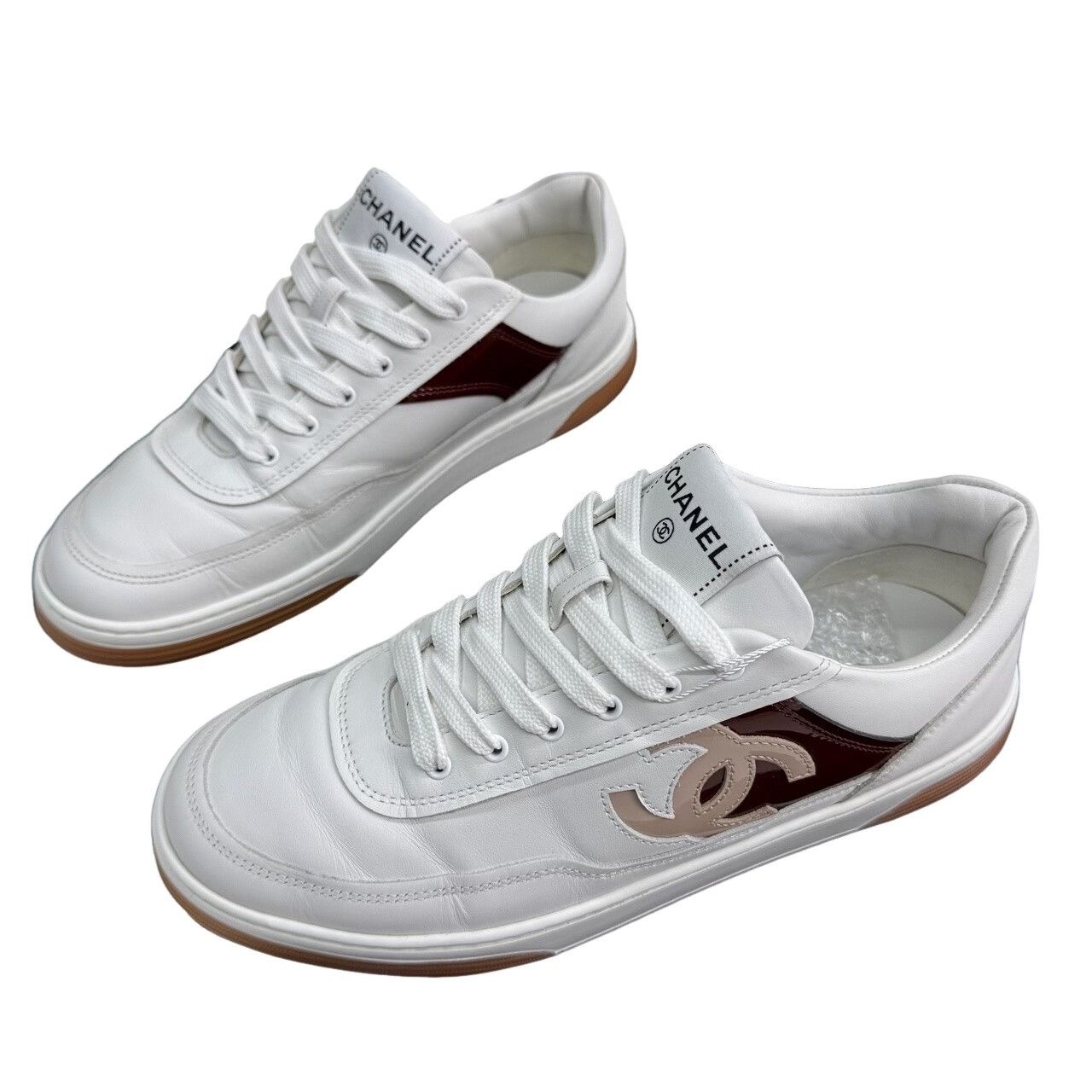 Chanel Chanel CC Logo Leather Sneakers Size 38 Size US 8 / IT 38 - 1 Thumbnail