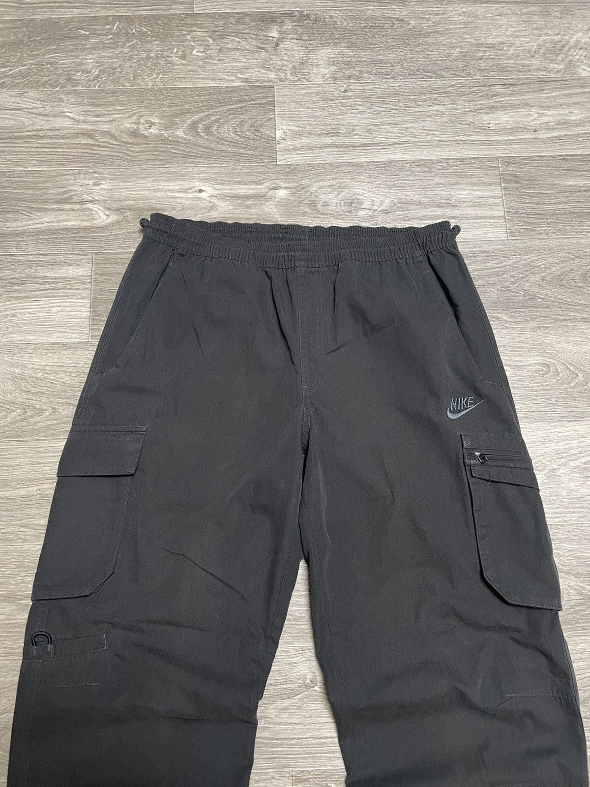 Nike Vintage Nike Black Cargo Parachute Pants Y2K Streetwear Size US 32 / EU 48 - 2 Thumbnail