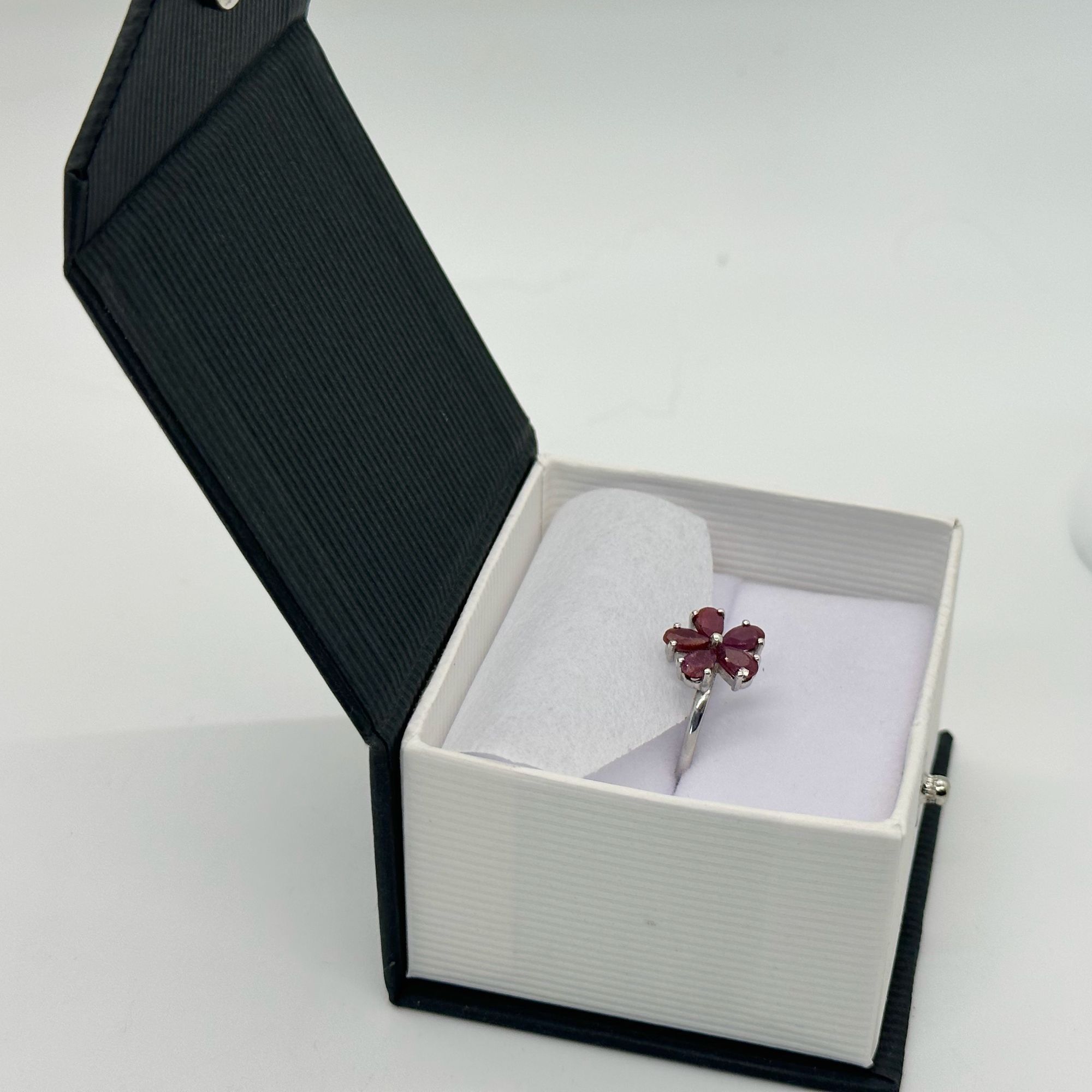 Other Natural Ruby Flower Ring - Sterling Silver - Size 7 - Simp Size ONE SIZE - 10 Thumbnail