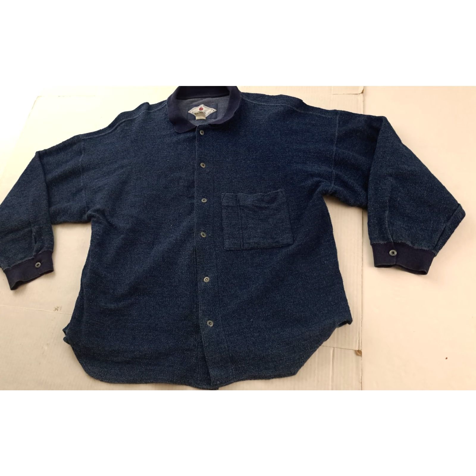 Vintage VINTAGE Authentic sportswear Button-Up Shirt XL Denim Blue Button-Front Long Sleeve Casual Unisex Adults Pocketed Cotton 28in Size US XL / EU 56 / 4 - 3 Thumbnail
