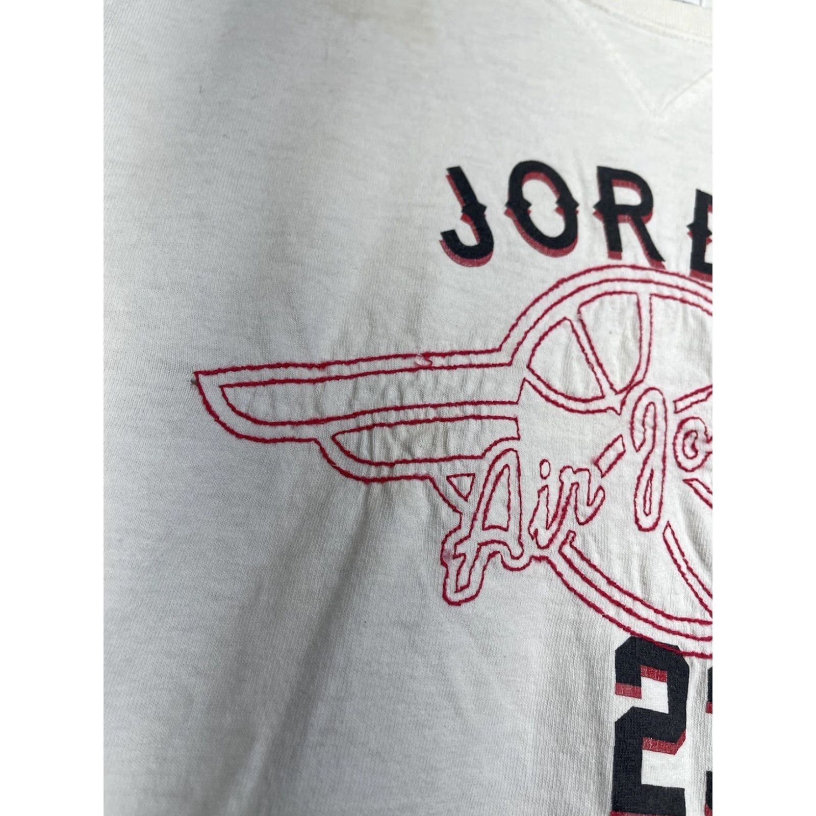 Nike VINTAGE Nike Jordan Shirt Mens L Embroidered 1990s White Cotton Crew Neck Graphic Tee USA 90s Jordan Air Michael Jordan Nike Air Size US L / EU 52-54 / 3 - 2 Thumbnail