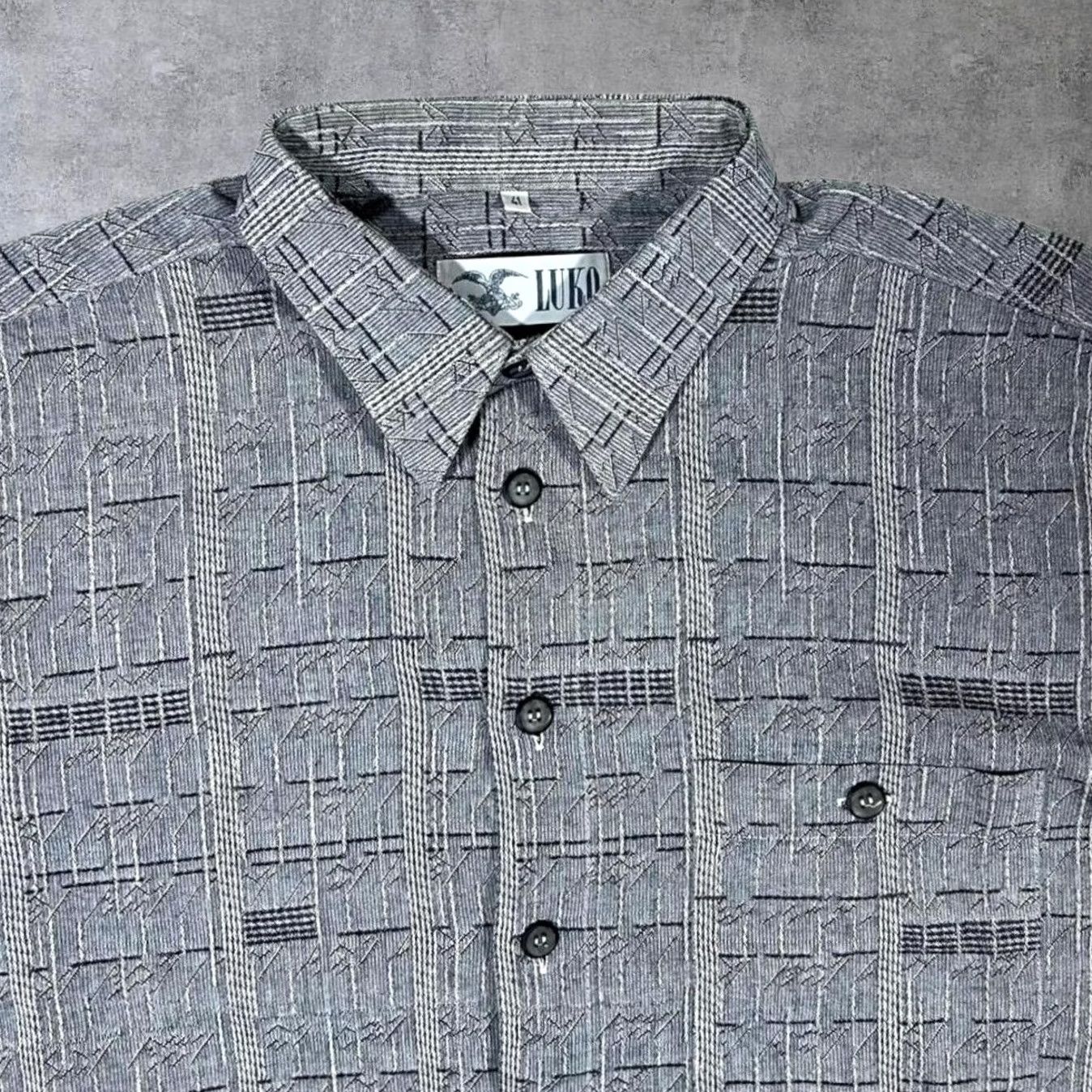 Vintage VINTAGE 90's Luko Abstract Patterned Grey Cotton Viscose Short Sleeve Shirt XXL Grey 85% cotton 15% viscose Mens Button-Up Size US XXL / EU 58 / 5 - 4 Thumbnail