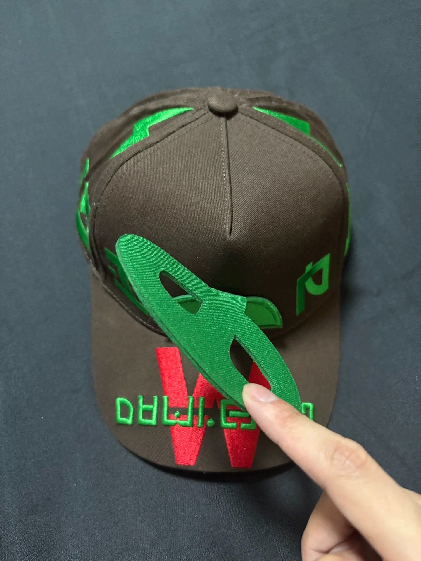 Walter Van Beirendonck Walter Van Beirendonck Embroidered Alien Colorblocked Hat Size ONE SIZE - 3 Thumbnail