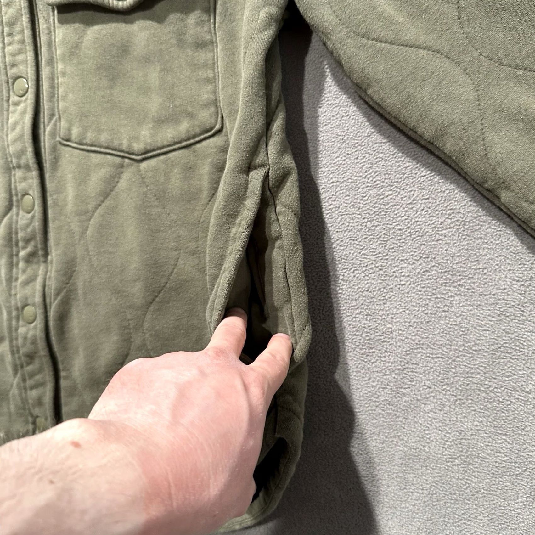 Abercrombie & Fitch Abercrombie & Fitch Shirt Womens M Military Green Quilted Shacket Snap EUC VINTAGE? Size M / US 6-8 / IT 42-44 - 6 Thumbnail