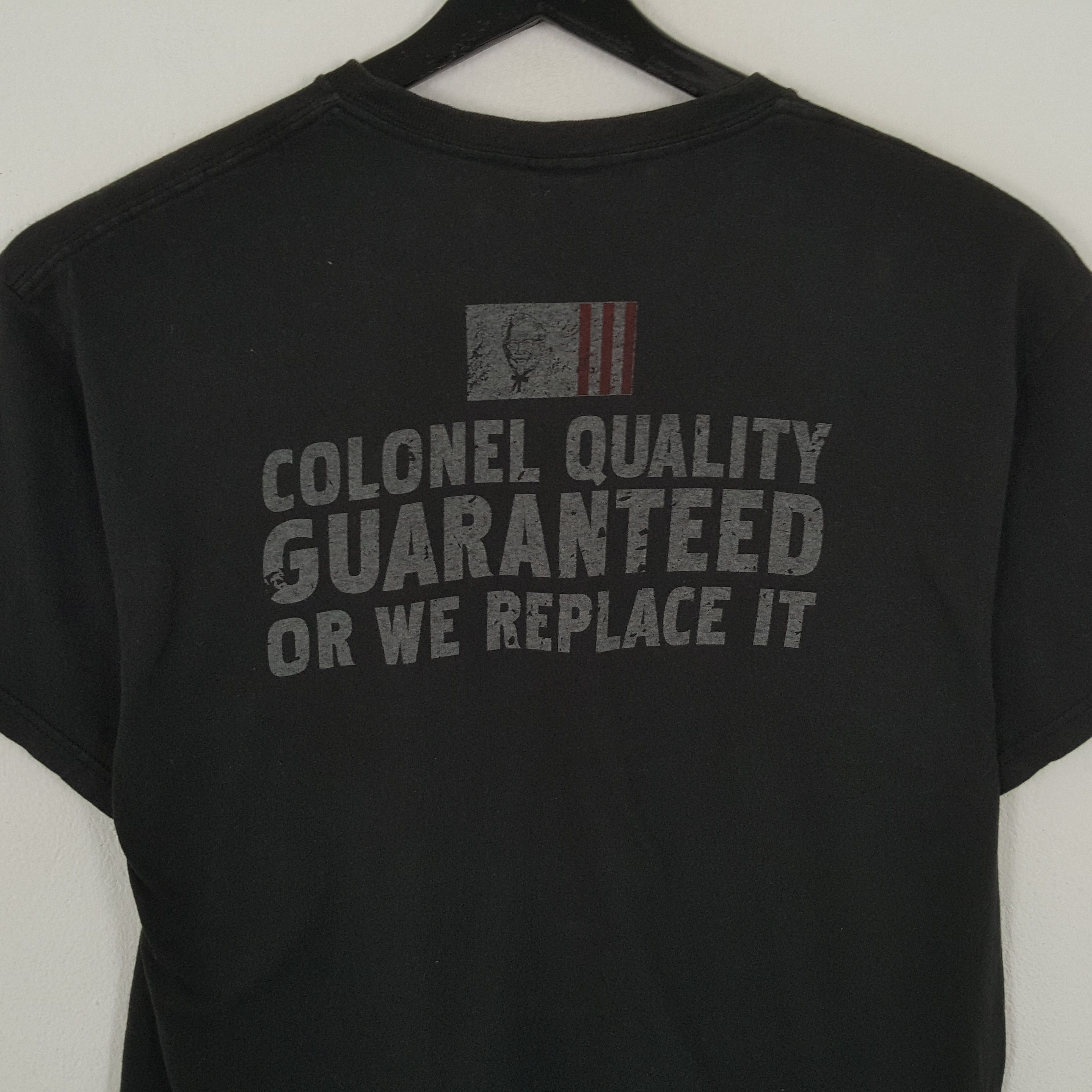 Vintage KFC Making The Colonel Proud Streetwear Style Tshirt Size US L / EU 52-54 / 3 - 4 Thumbnail