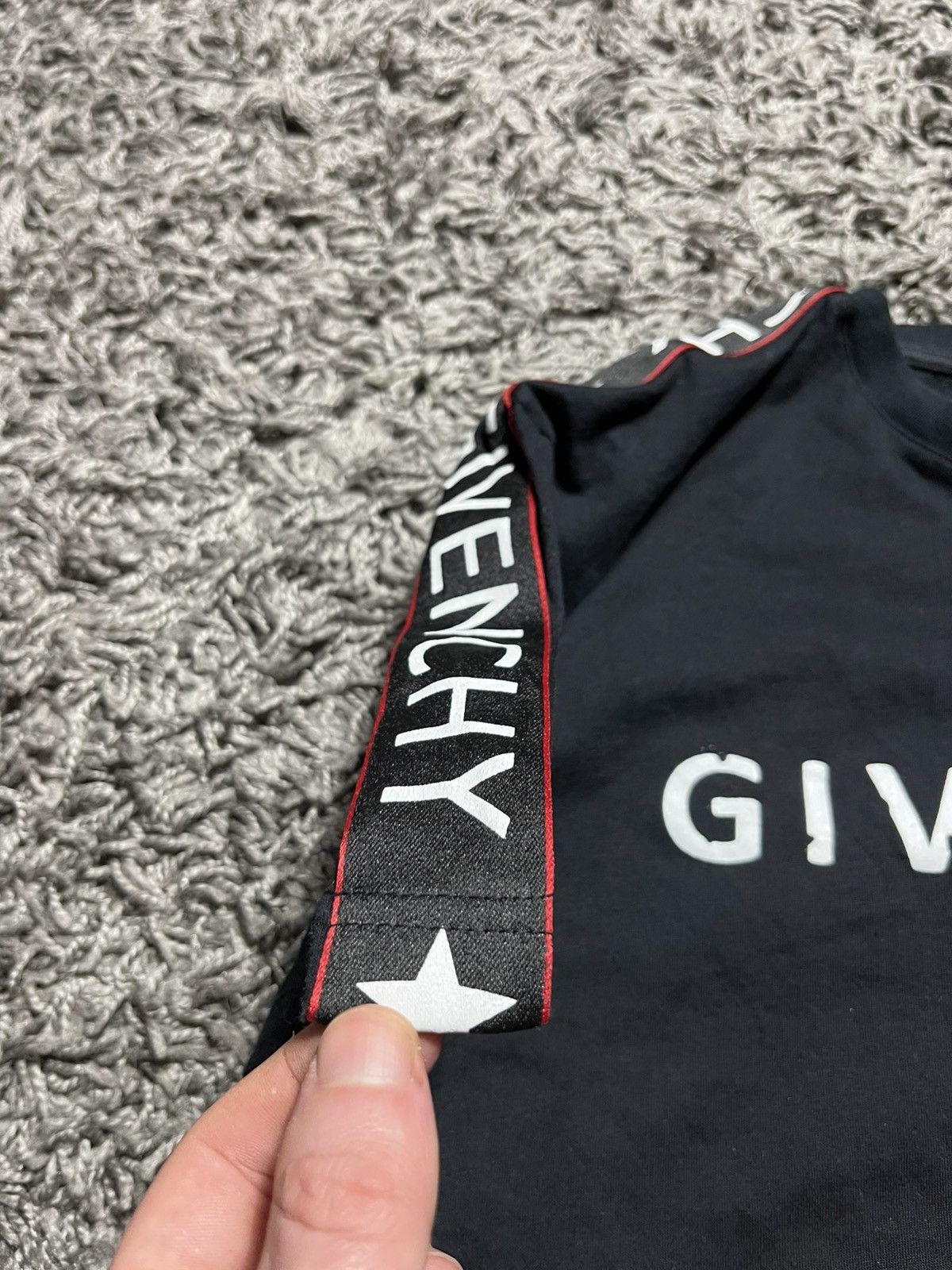 Givenchy GIVENCHY PARIS STRIPES HANDS LOGOS COTTON WOMENS T-SHIRT Size XXL / US 16-18 / IT 52-54 - 3 Thumbnail