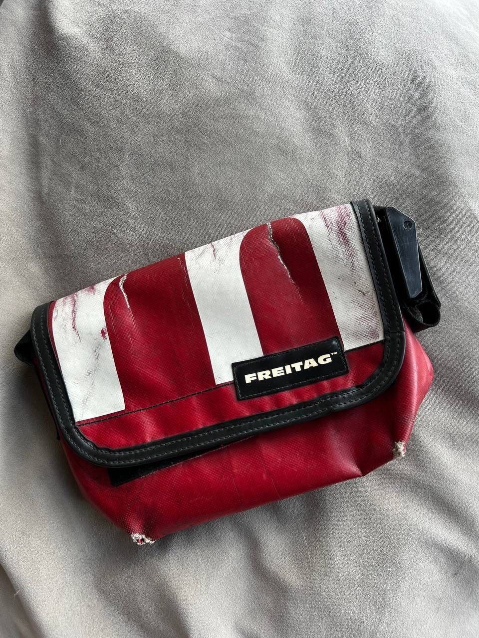 Freitag Freitag F41 Vintage Distressed Bag Messenger Red Size ONE SIZE - 1 Thumbnail