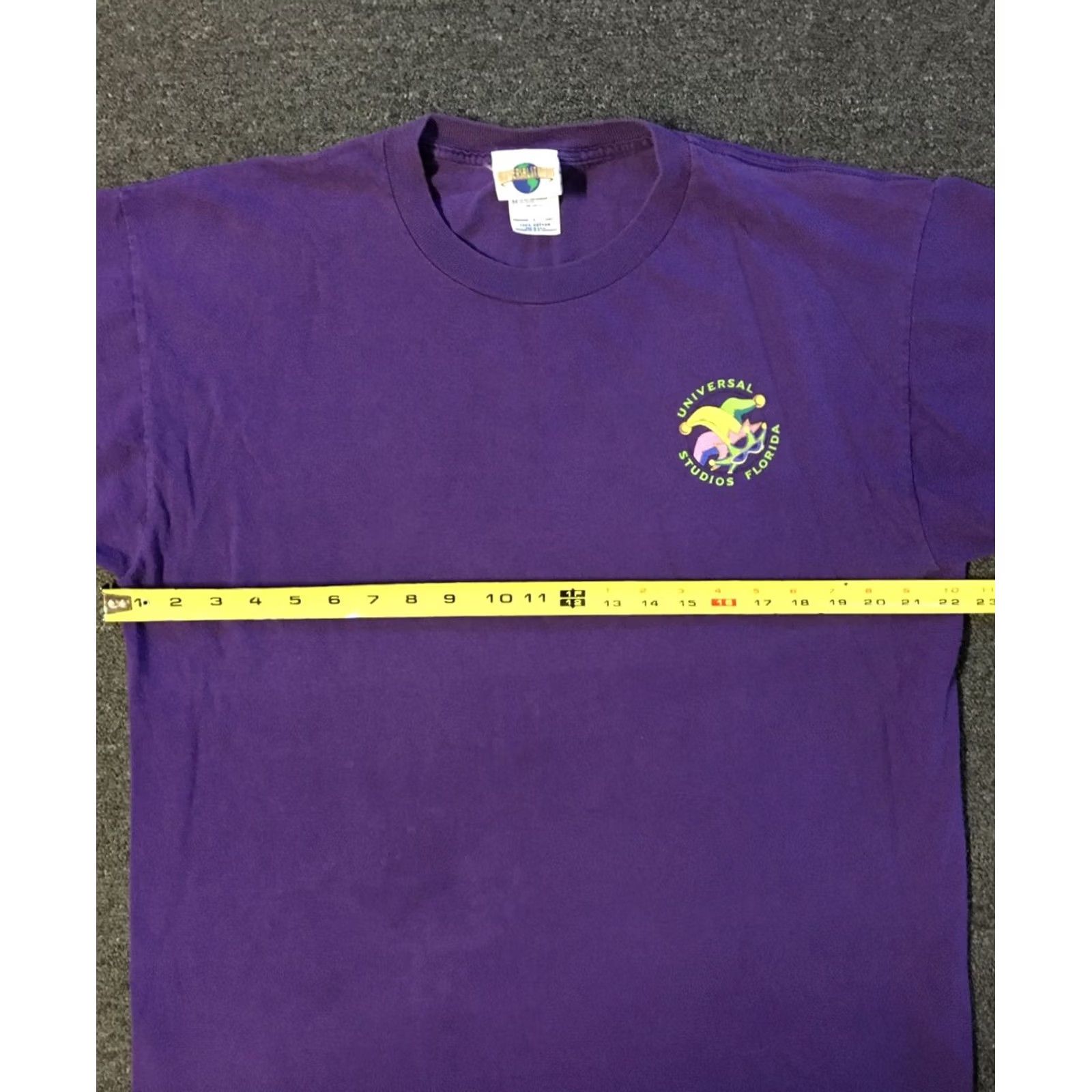 Vintage VINTAGE Universal Studios Mardi Gras 2003 Faded Shirt L Purple Mens Graphic Tee Beads Grunge 90s Size US L / EU 52-54 / 3 - 7 Thumbnail