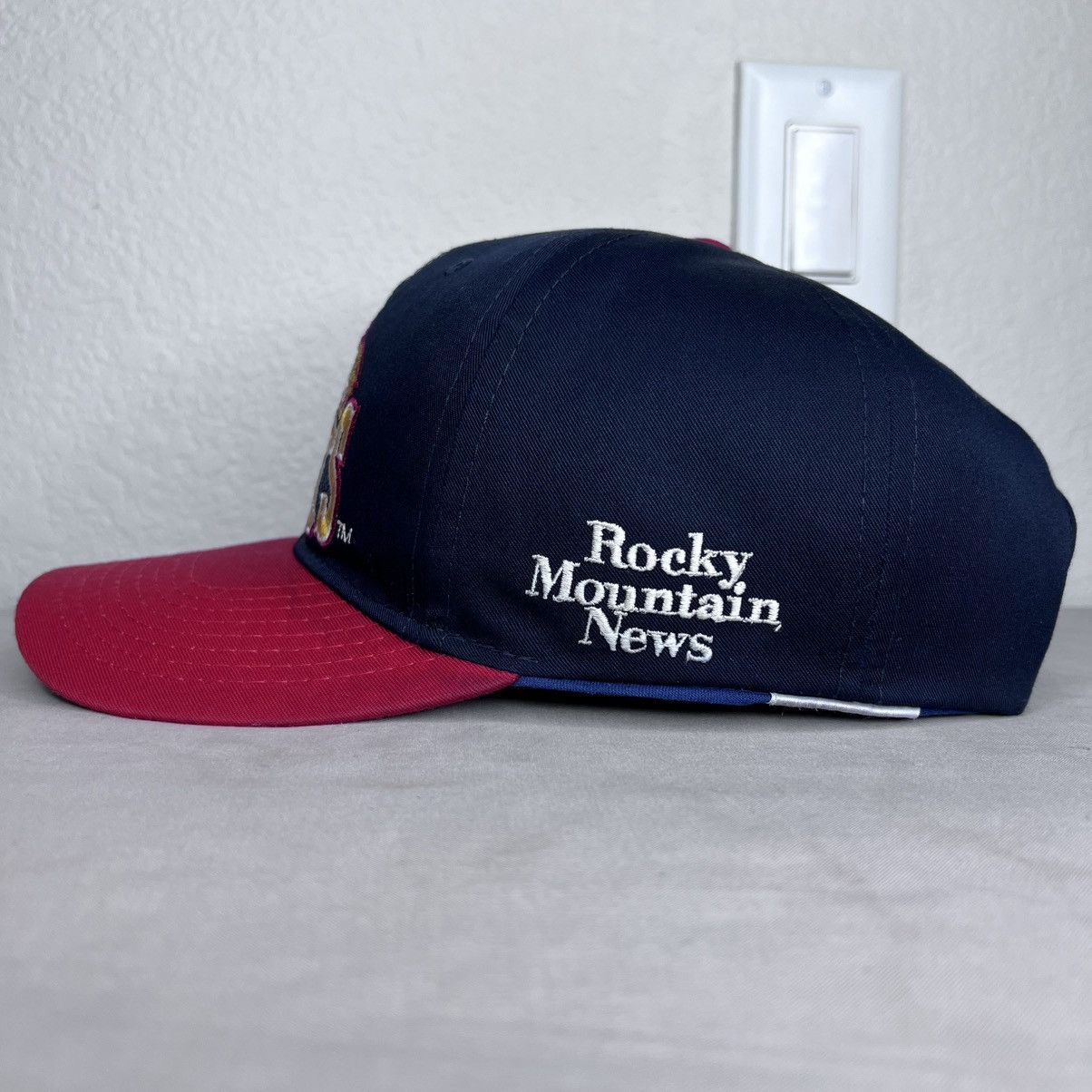 NBA 1990s NBA Denver Nuggets AJD Plain Logo Two Tone Snapback Size ONE SIZE - 6 Thumbnail