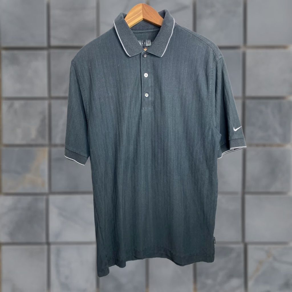 Nike Tiger Woods Collection Nike Short Sleeve Polo Shirt Mens Size Medium Black B78 Size US XL / EU 56 / 4 - 1 Thumbnail