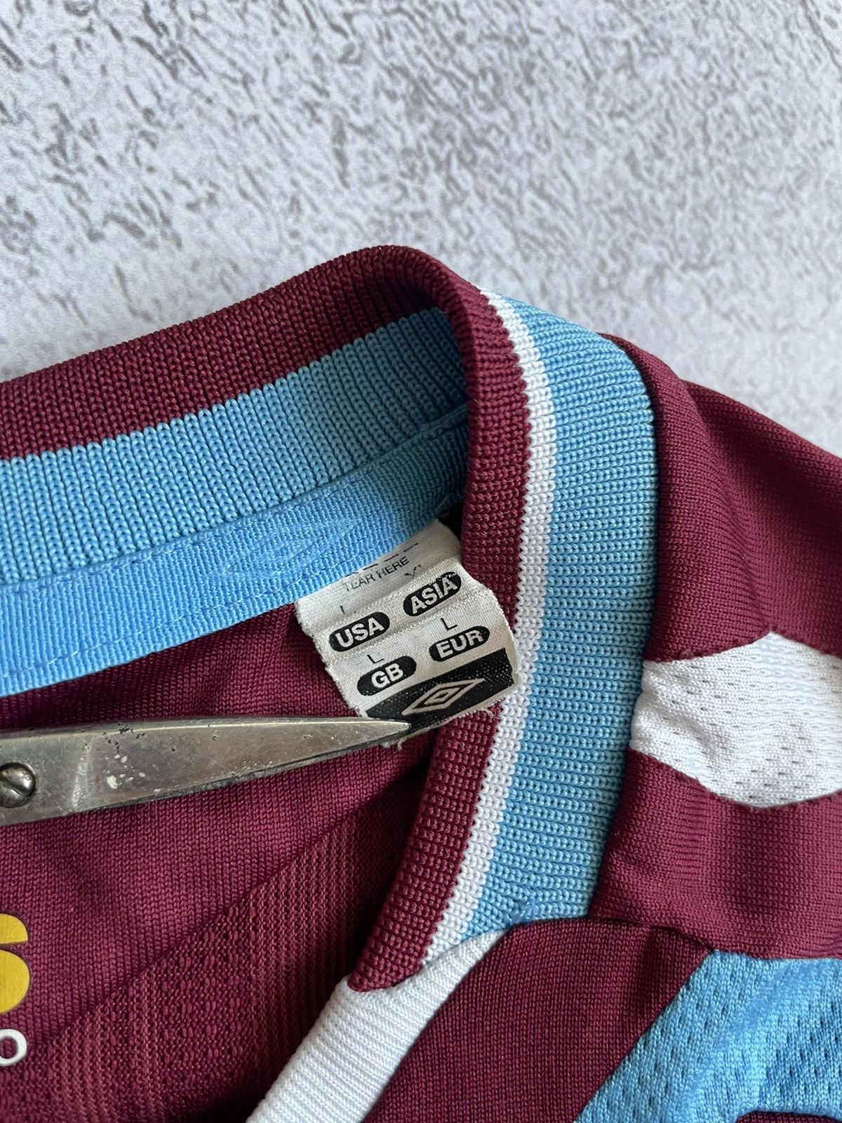Umbro Umbro West Ham United 2007/2008 Home Soccer Tee L Size US L / EU 52-54 / 3 - 6 Thumbnail