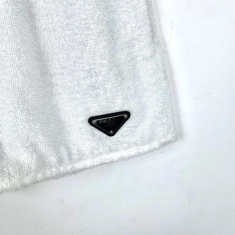 Prada Prada White triangle cotton casual towel shorts 2505-Nextar Size US 40 / EU 56 - 4 Thumbnail