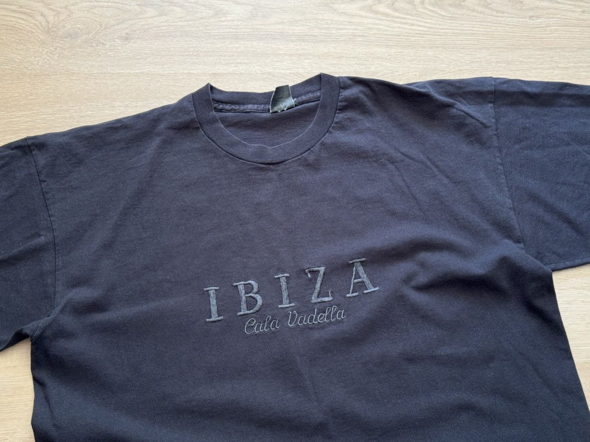 Formula 1 Vintage 90’s Screen Stars Ibiza Faded T-Shirt Size US XL / EU 56 / 4 - 2 Thumbnail