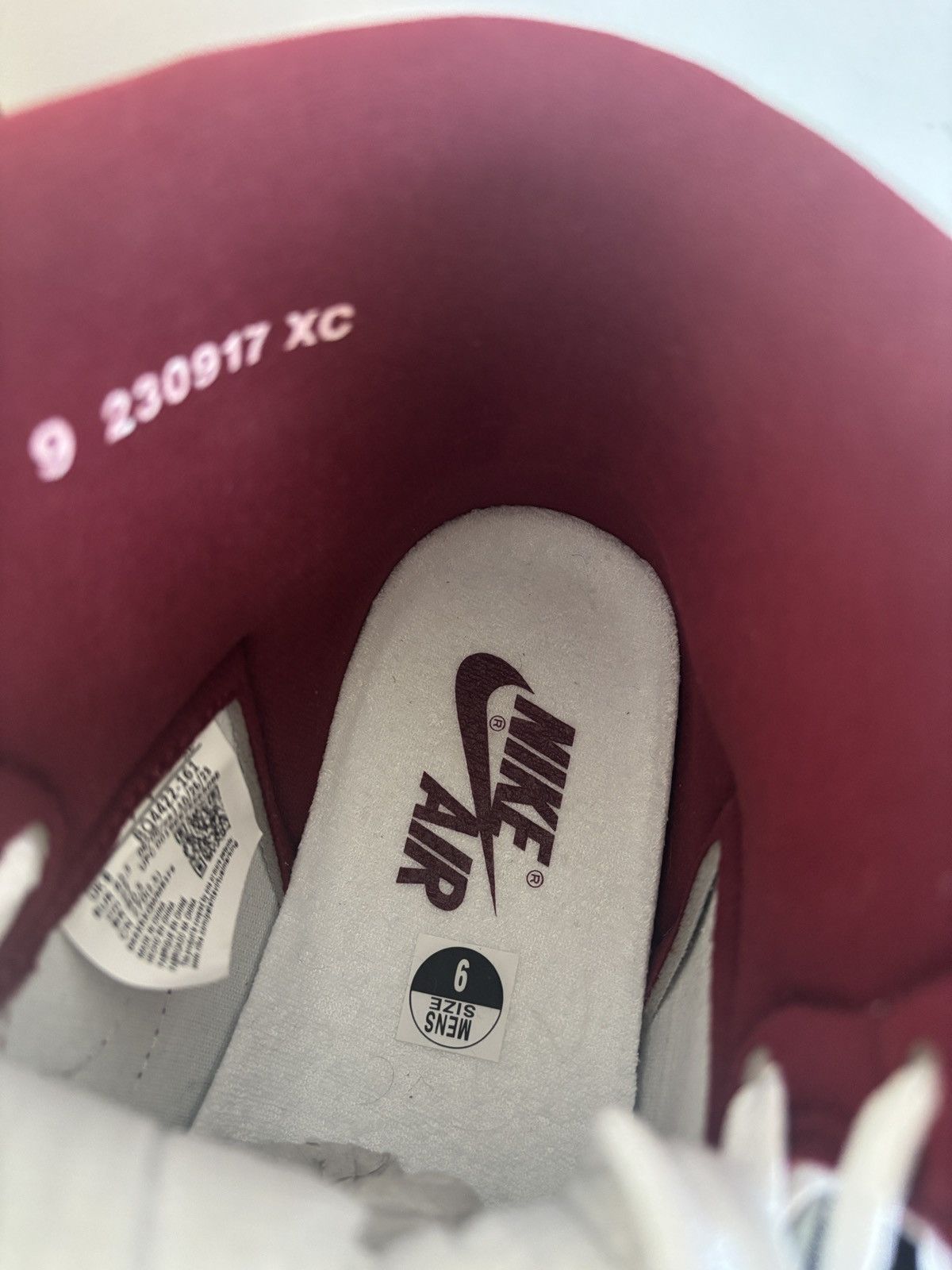 Other Jordan 1 High 85 Metallic Burgundy Size US 9 / EU 42 - 5 Thumbnail