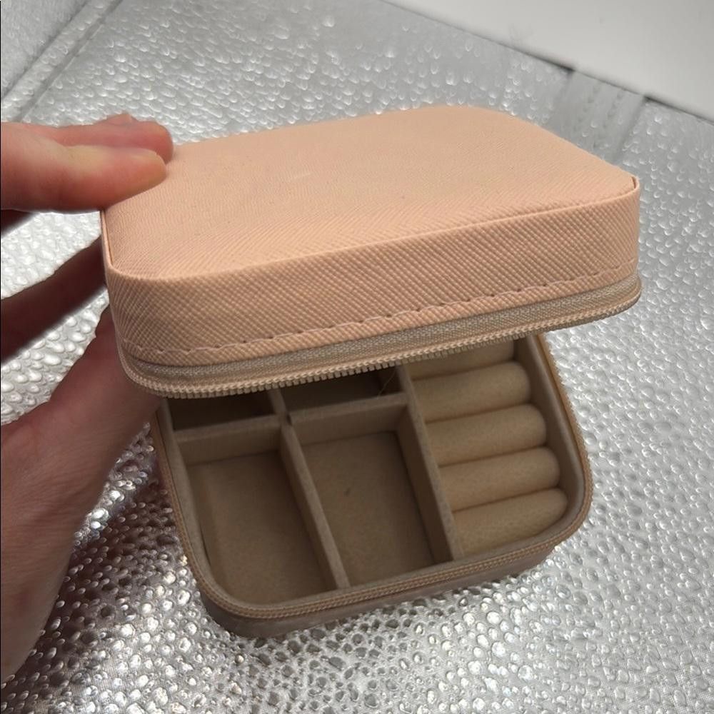 Designer Elegant pink Travel Jewelry Organizer Size ONE SIZE - 2 Thumbnail